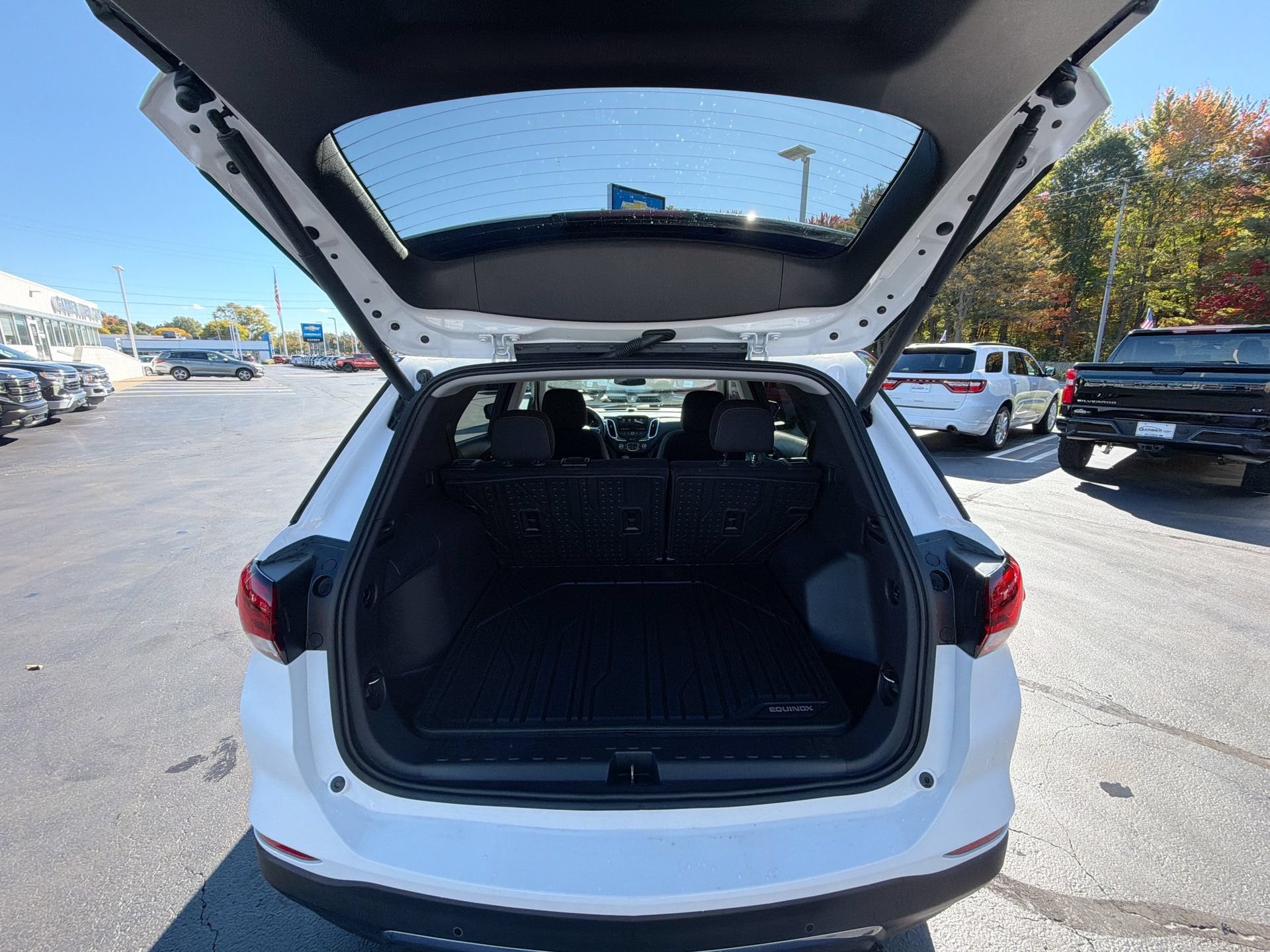 2024 Chevrolet Equinox LT - Photo 37