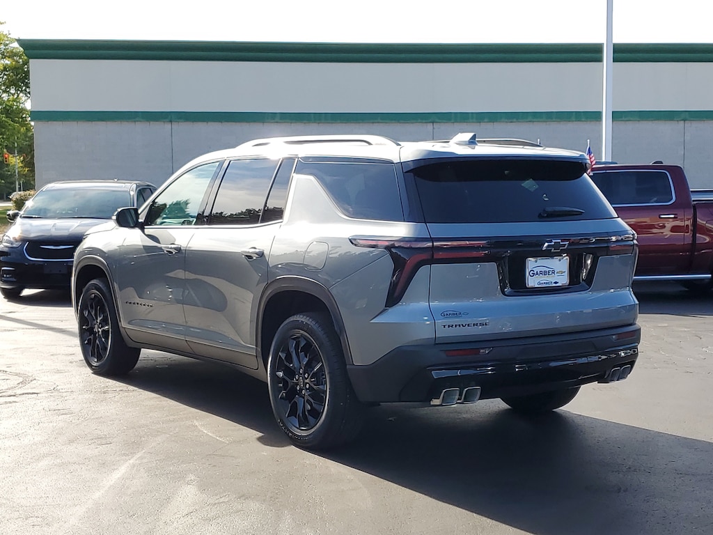 Used 2026 Chevrolet Traverse LT SUV