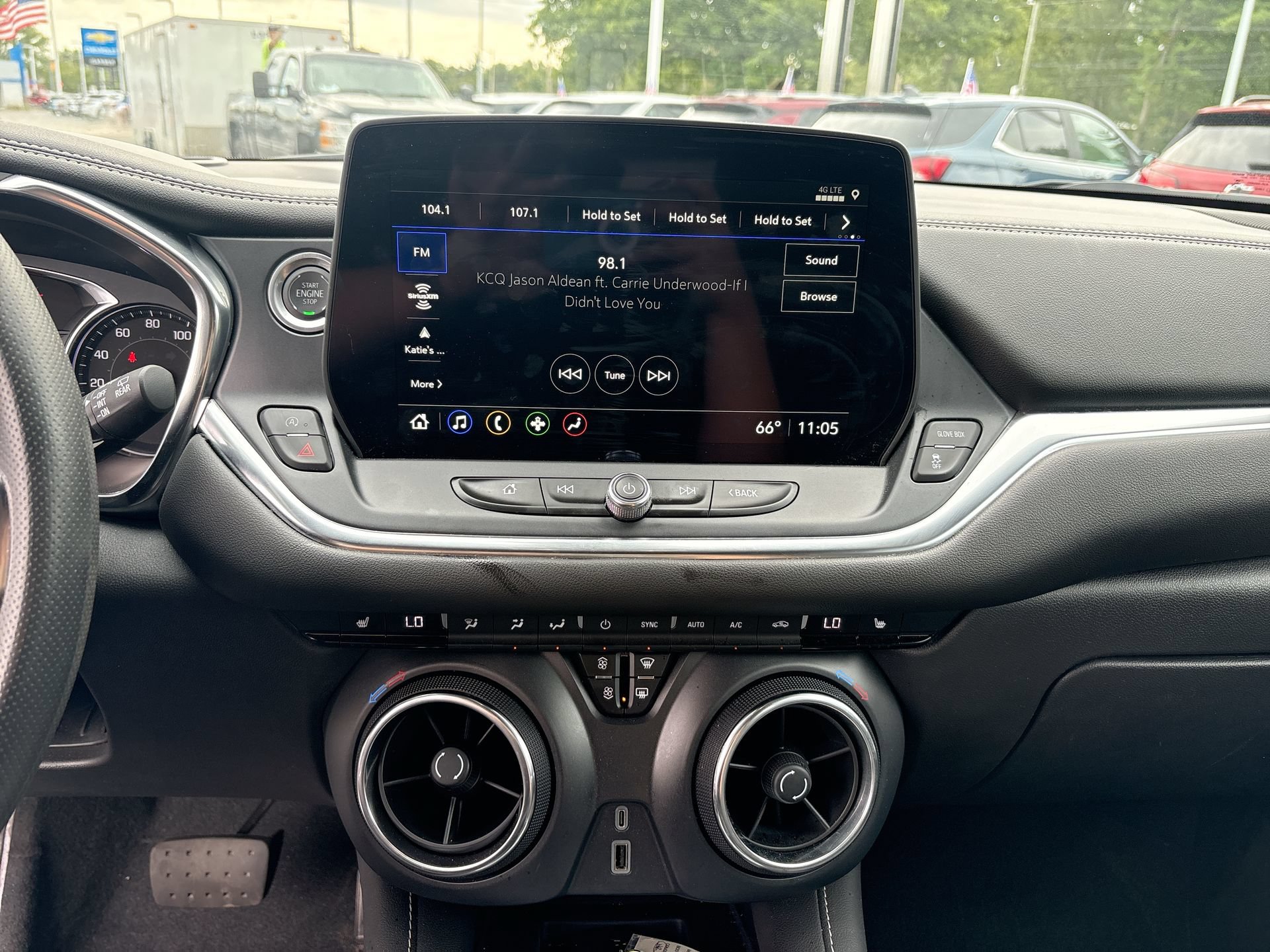 2024 Chevrolet Blazer 2LT - Photo 11