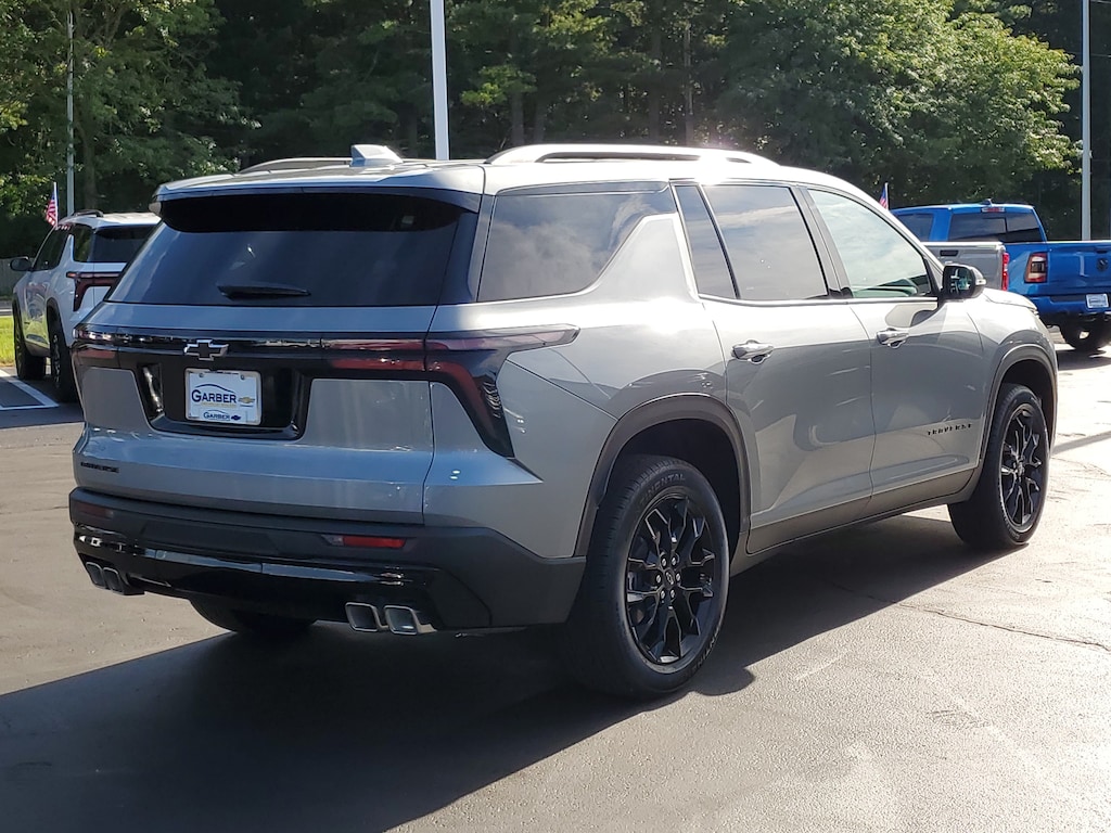 Used 2026 Chevrolet Traverse LT SUV