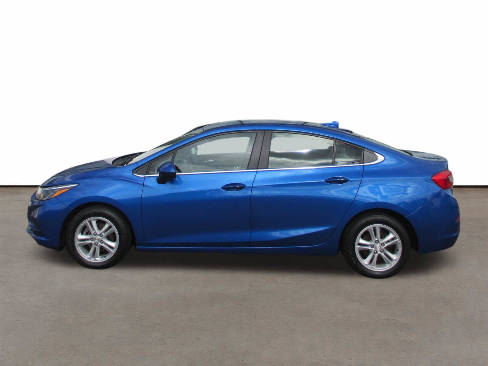 Used 2017 Chevrolet Cruze LT with VIN 1G1BE5SM3H7214242 for sale in Saginaw, MI