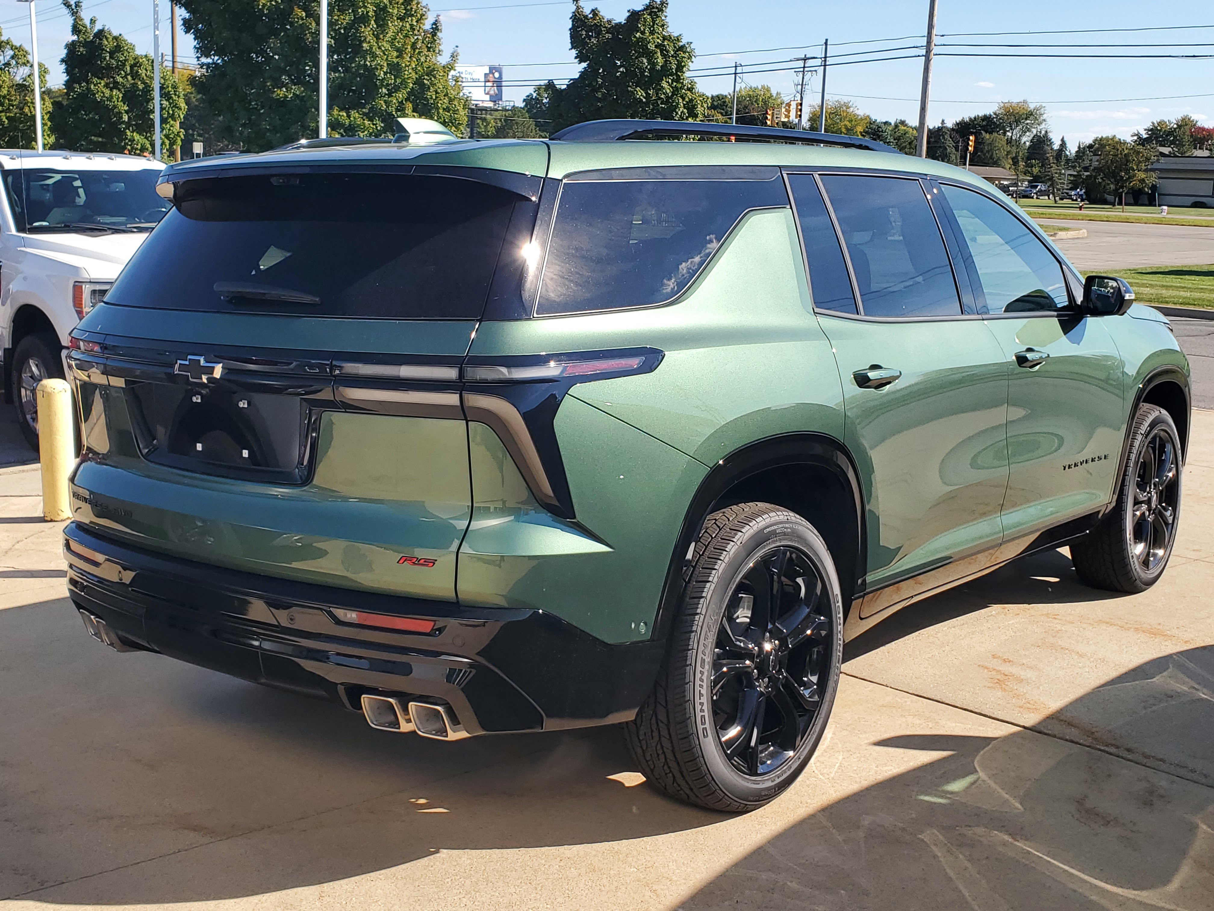 New 2027 Chevrolet Traverse RS SUV