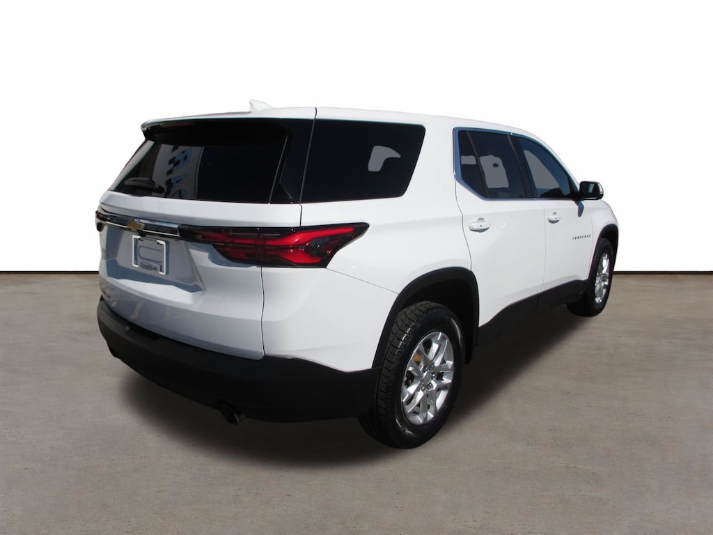 Used 2023 Chevrolet Traverse LS SUV