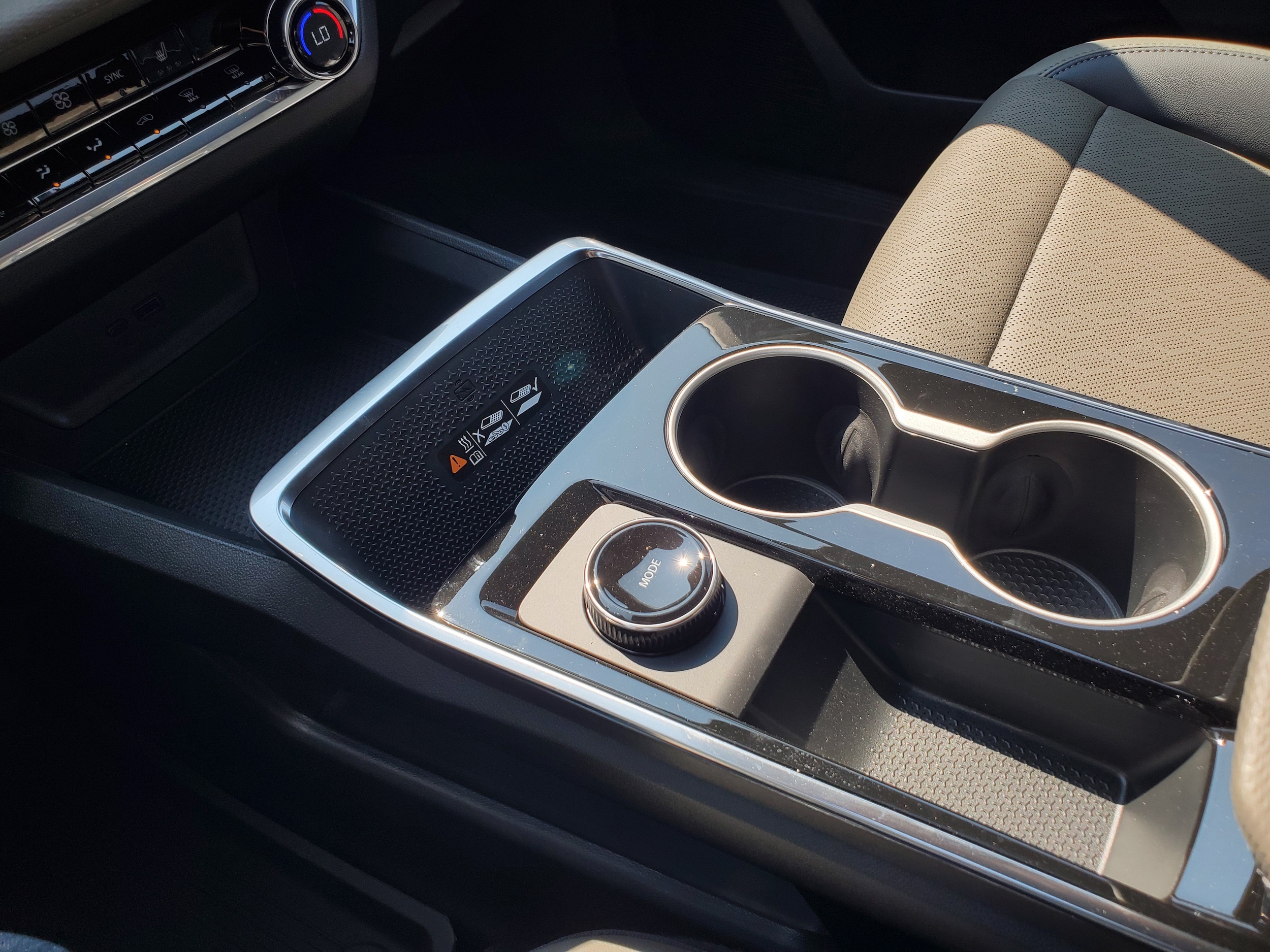 2027 Chevrolet Equinox LT - Photo 19