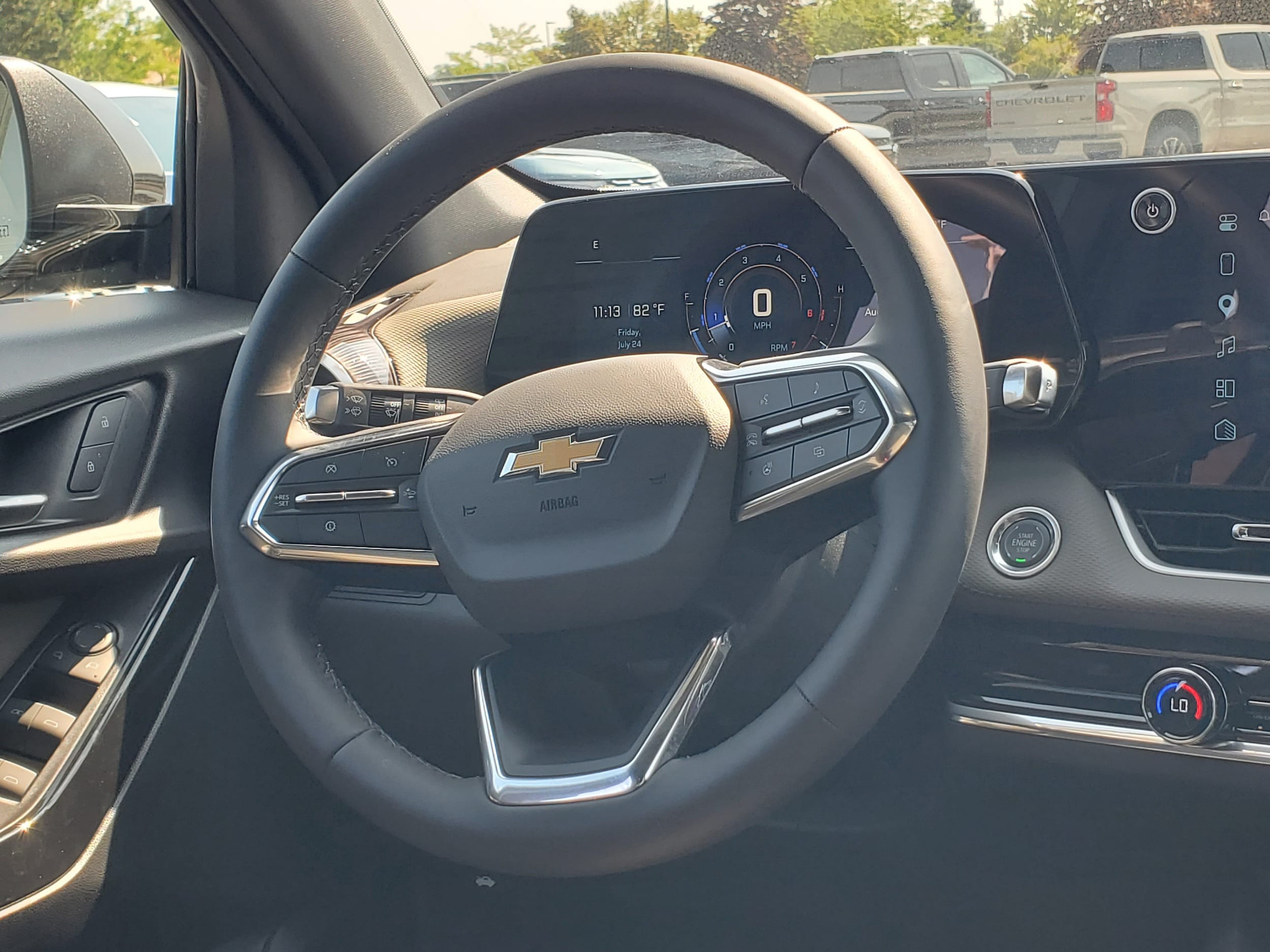2027 Chevrolet Equinox LT - Photo 21