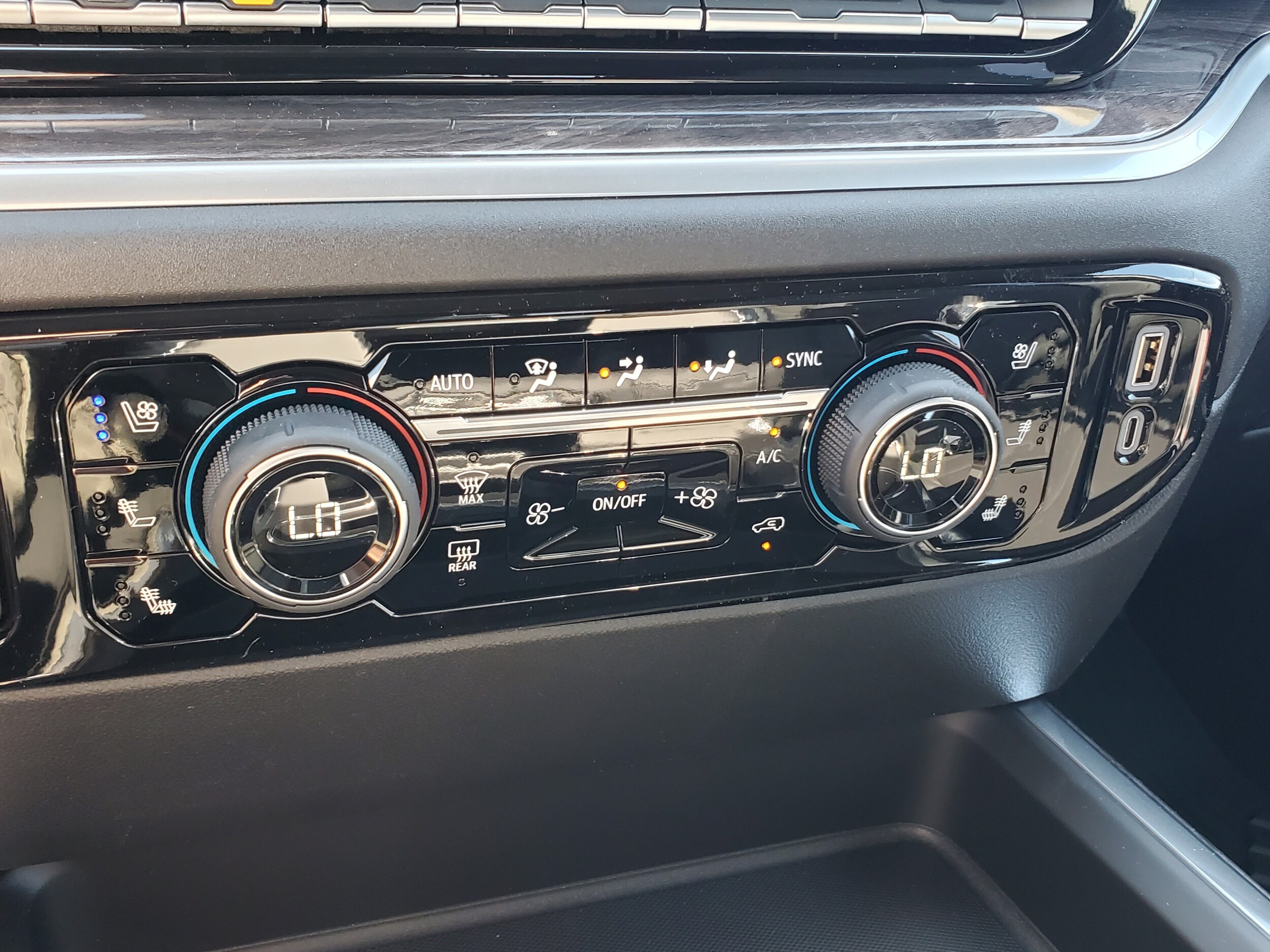 2026 Chevrolet Silverado 2500 HD LTZ - Photo 25