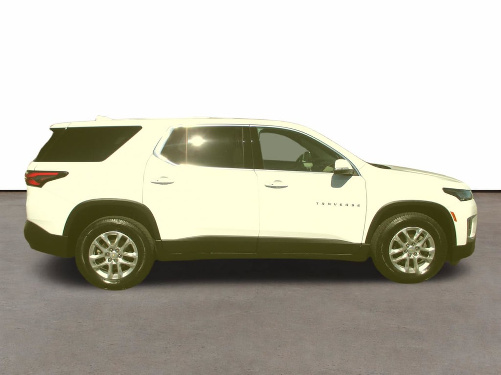 Used 2023 Chevrolet Traverse LS SUV