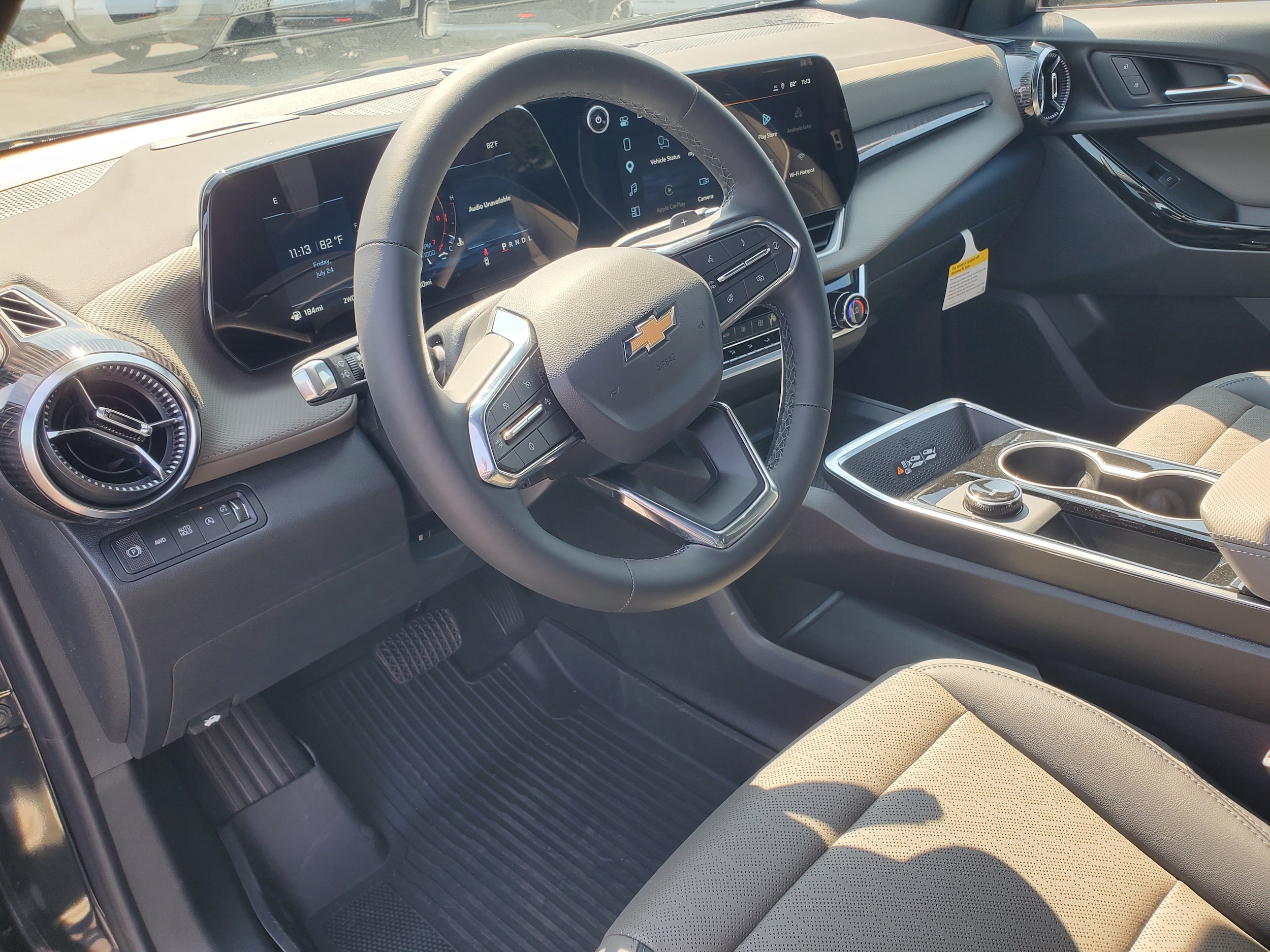2027 Chevrolet Equinox LT - Photo 7