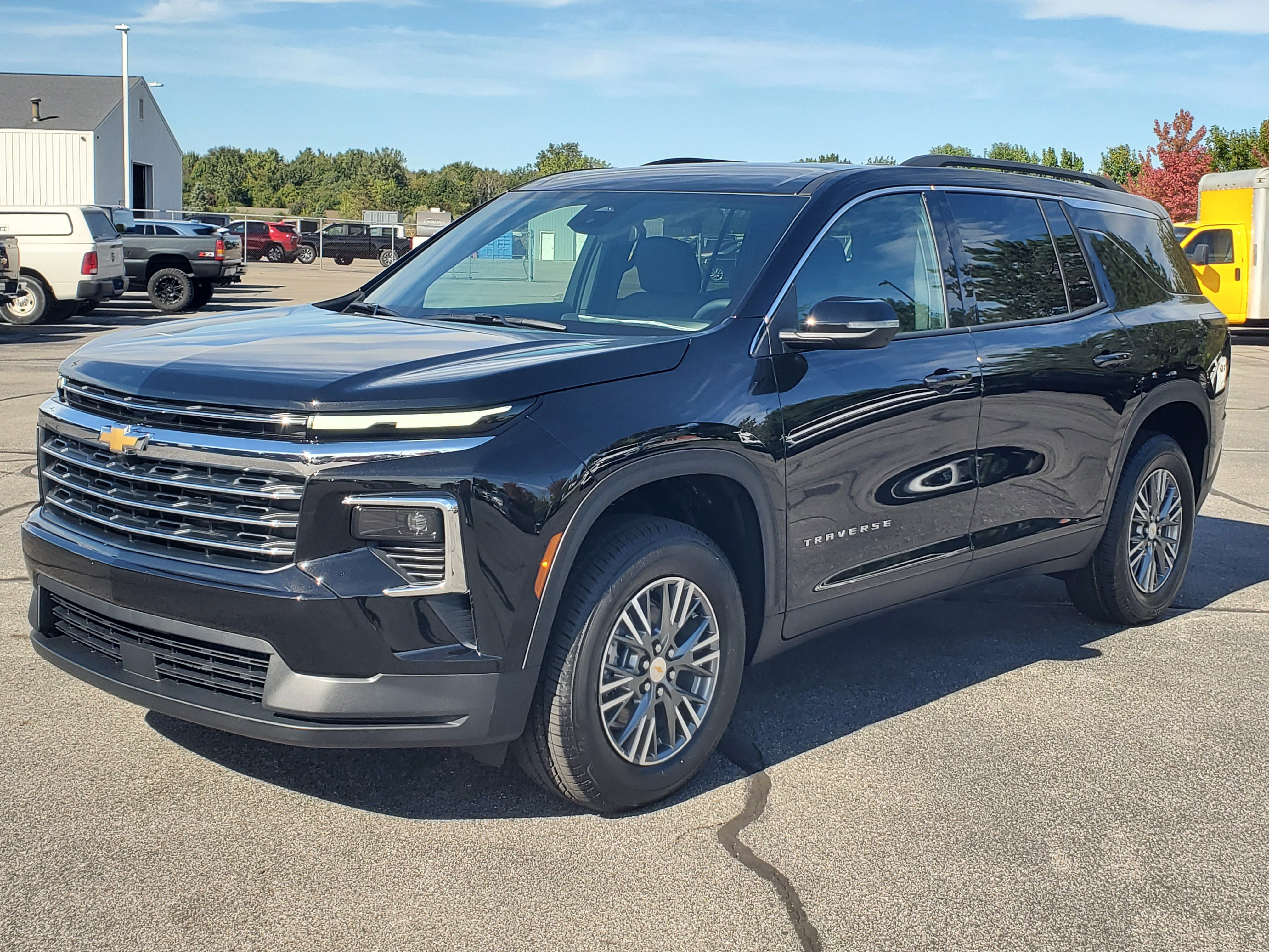 New 2027 Chevrolet Traverse LT SUV