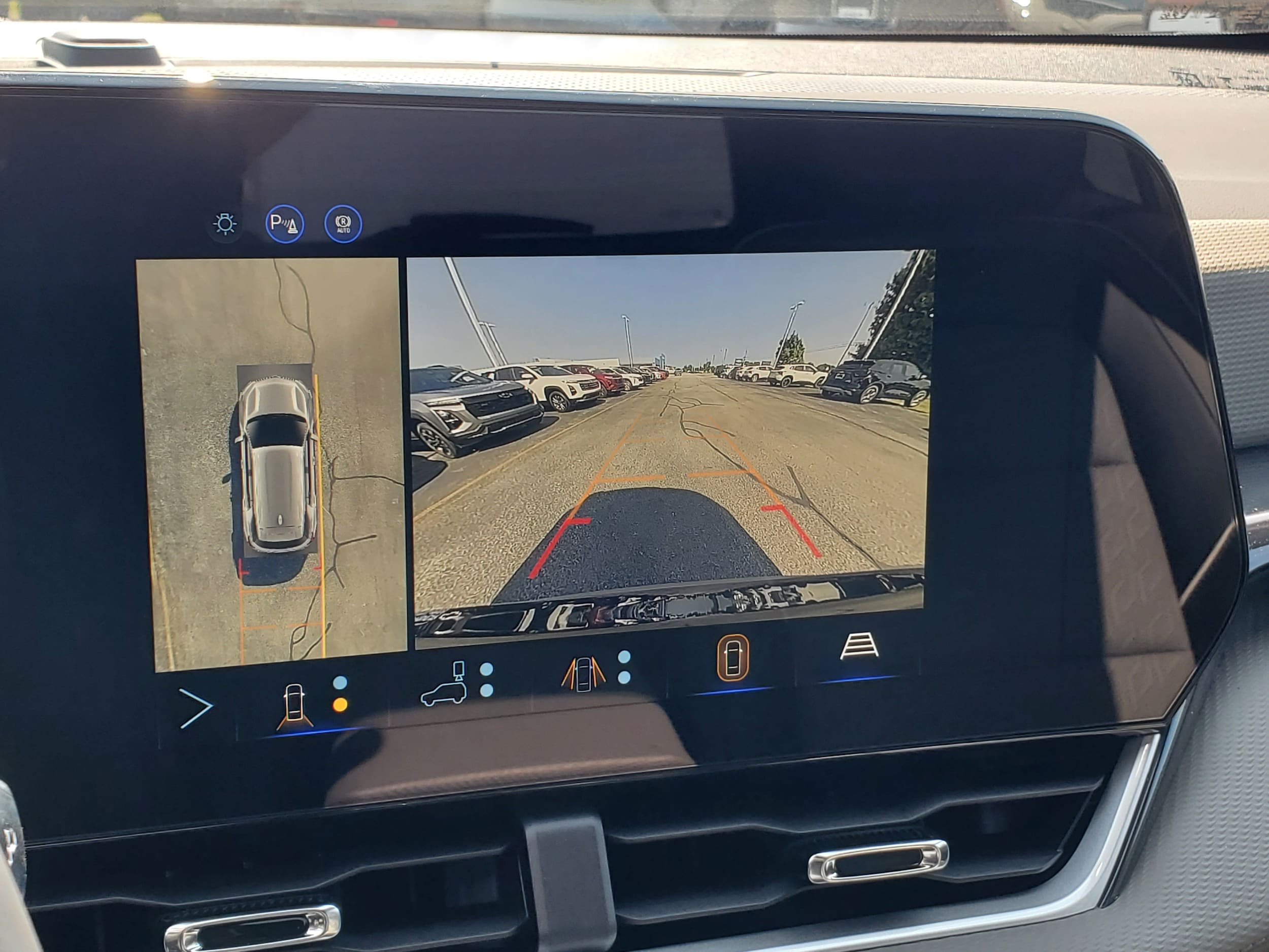 2027 Chevrolet Equinox LT - Photo 16