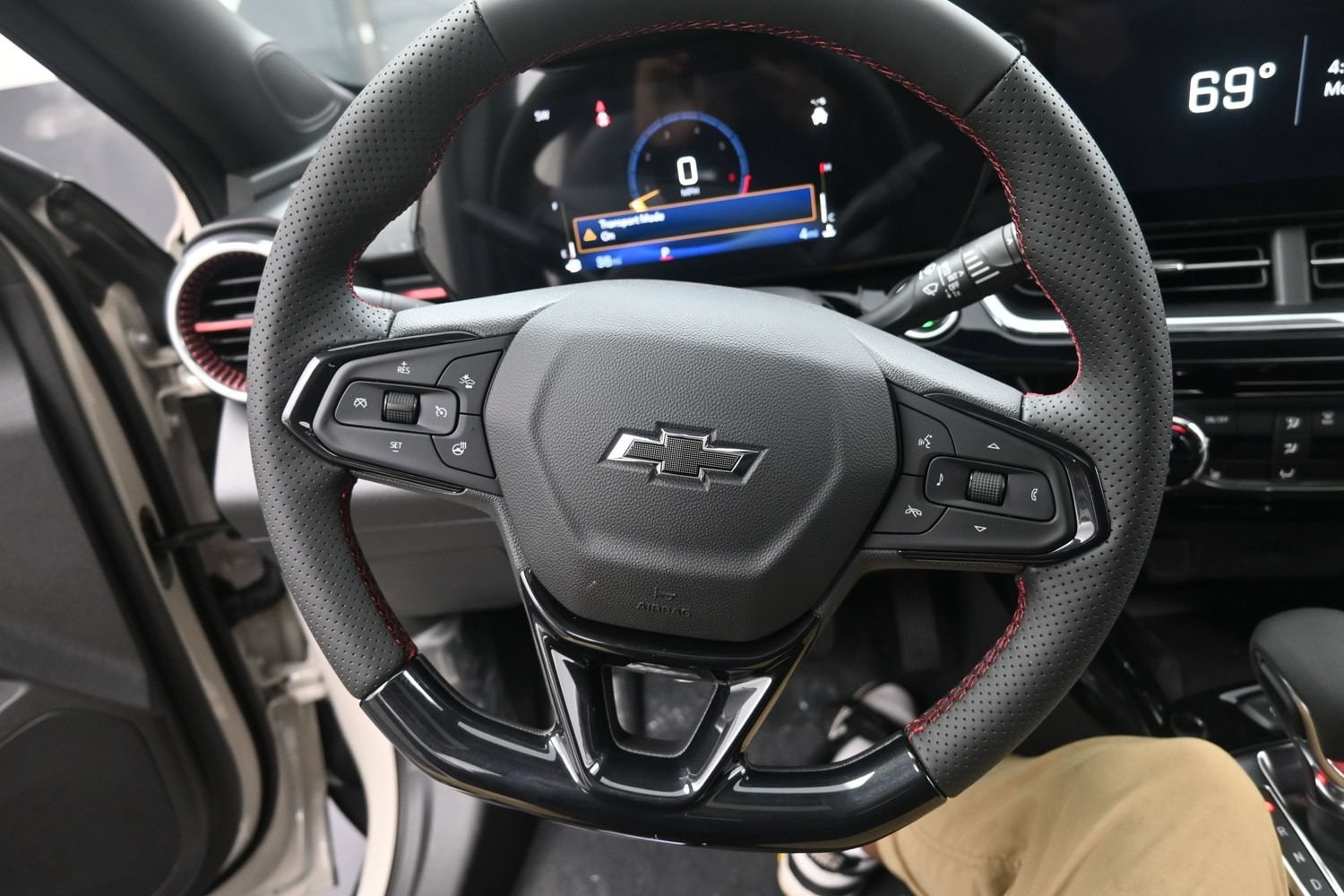 2026 Chevrolet Trax RS - Photo 23