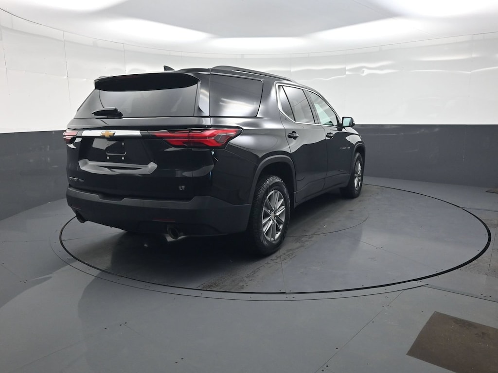 Used 2023 Chevrolet Traverse LT Cloth SUV