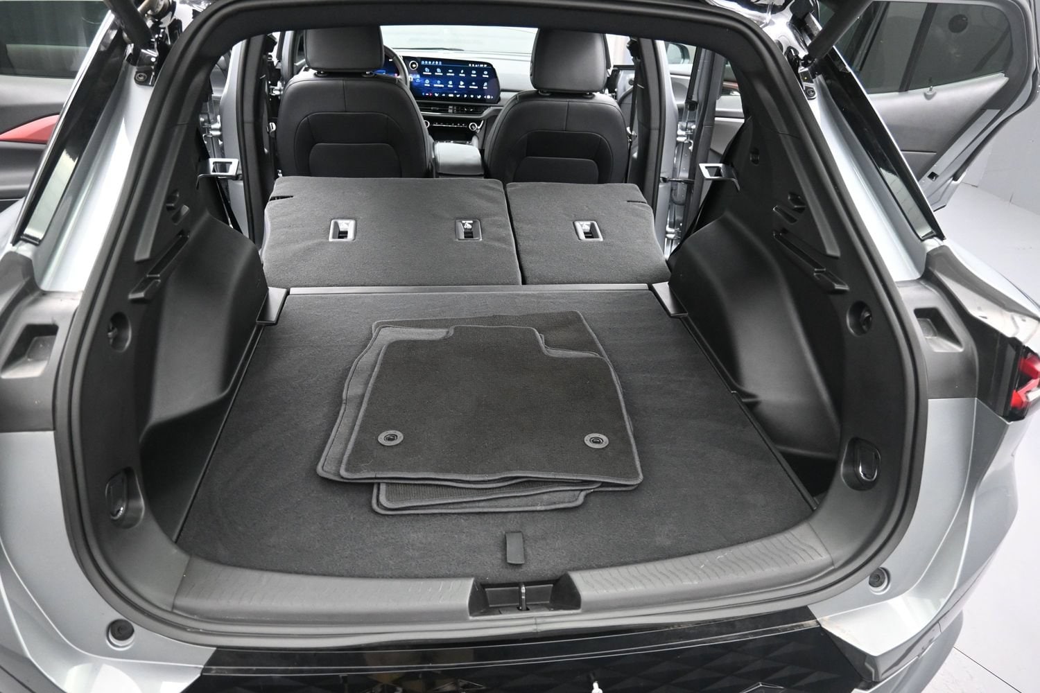 2026 Chevrolet Equinox EV RS - Photo 39