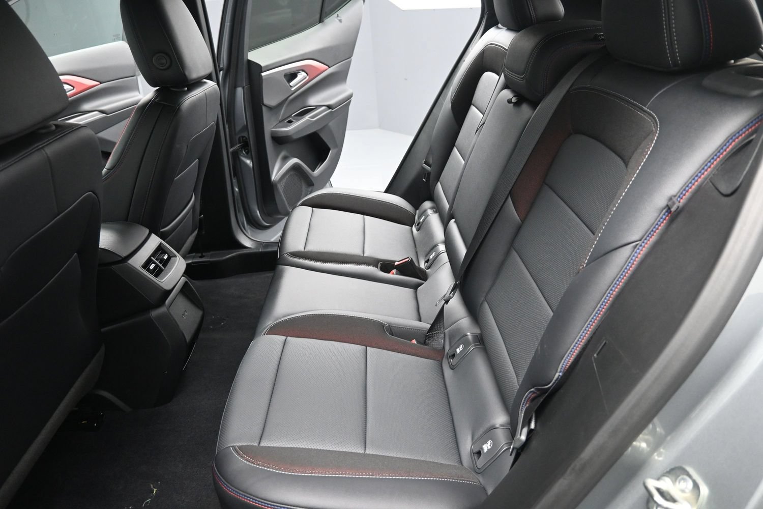 2026 Chevrolet Equinox EV RS - Photo 35