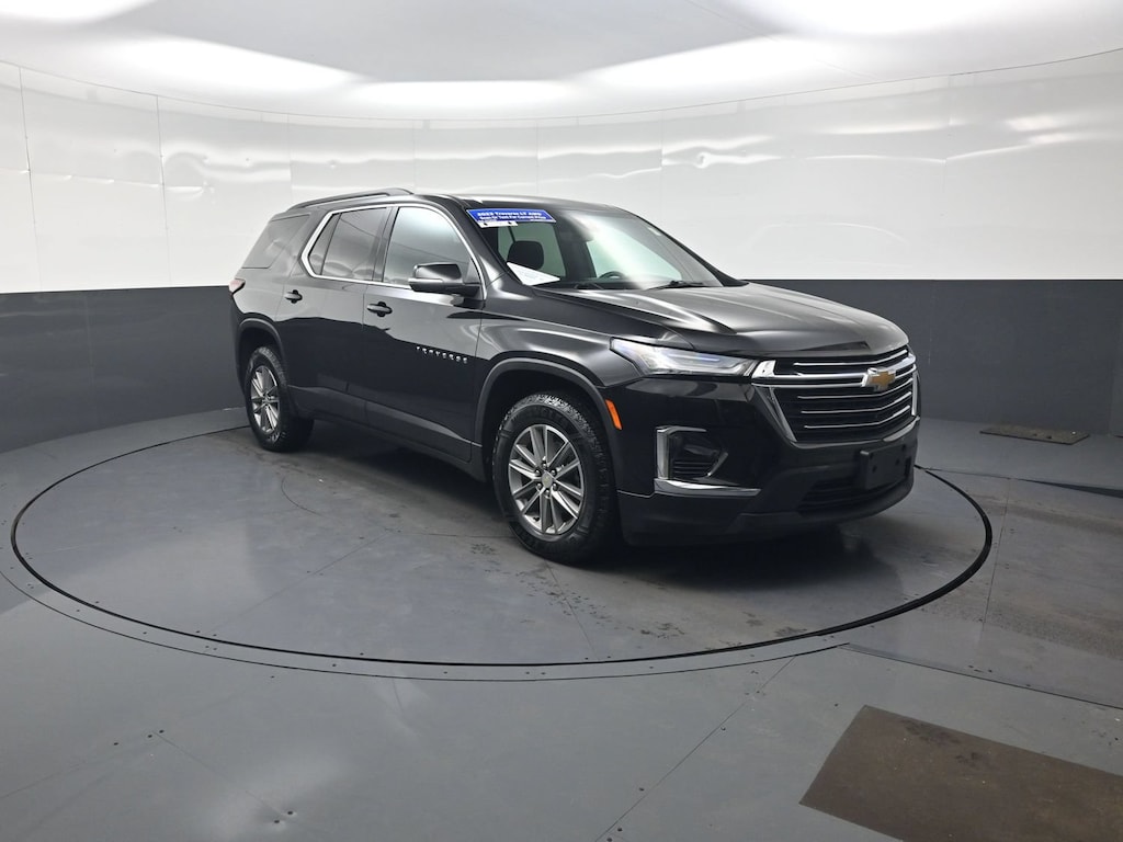 Used 2023 Chevrolet Traverse LT Cloth SUV