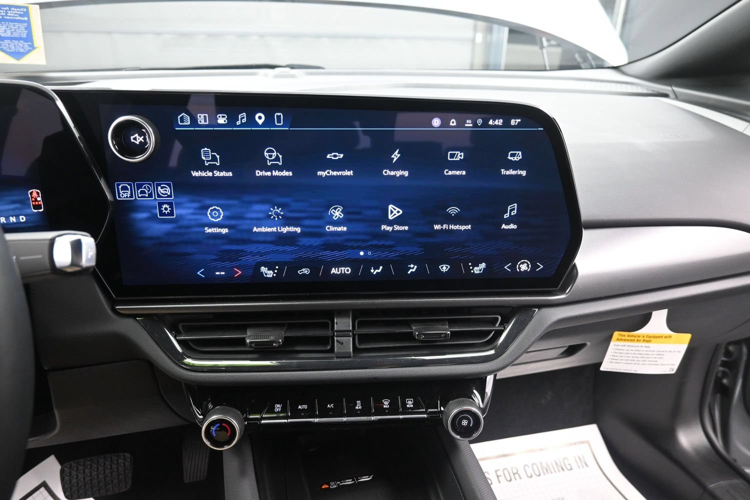 2026 Chevrolet Equinox EV RS - Photo 32