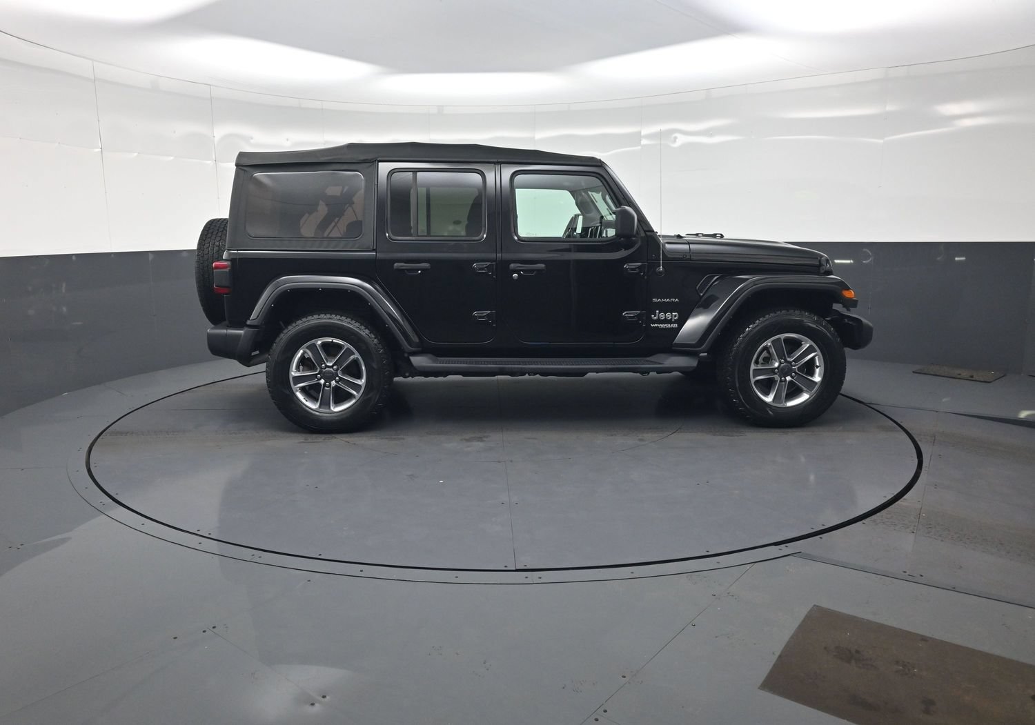 Used 2022 Jeep Wrangler Unlimited Sahara 4x4 SUV
