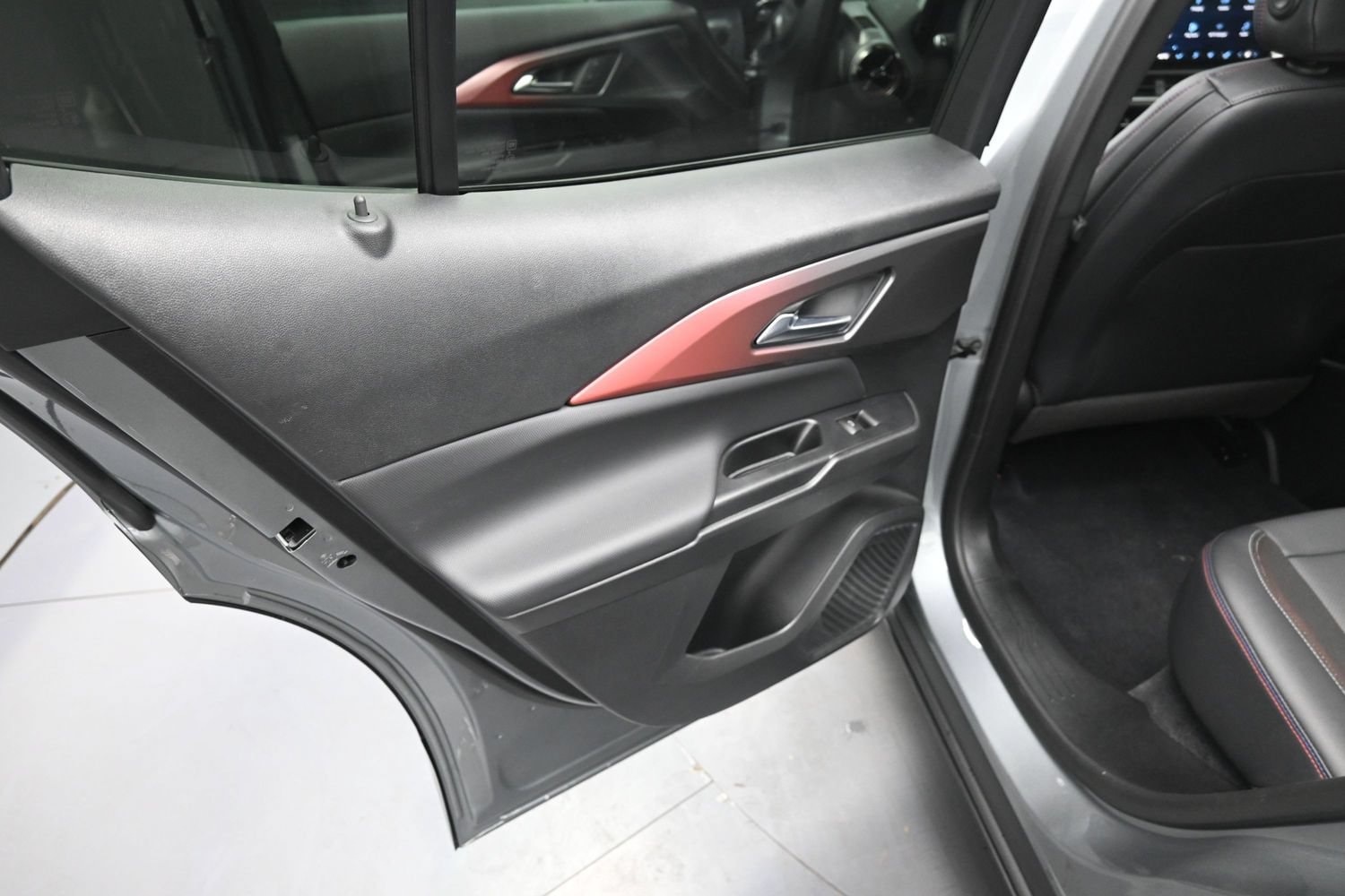2026 Chevrolet Equinox EV RS - Photo 34