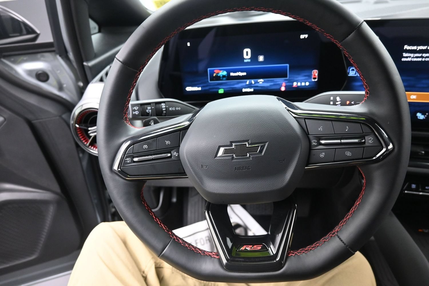 2026 Chevrolet Equinox EV RS - Photo 25