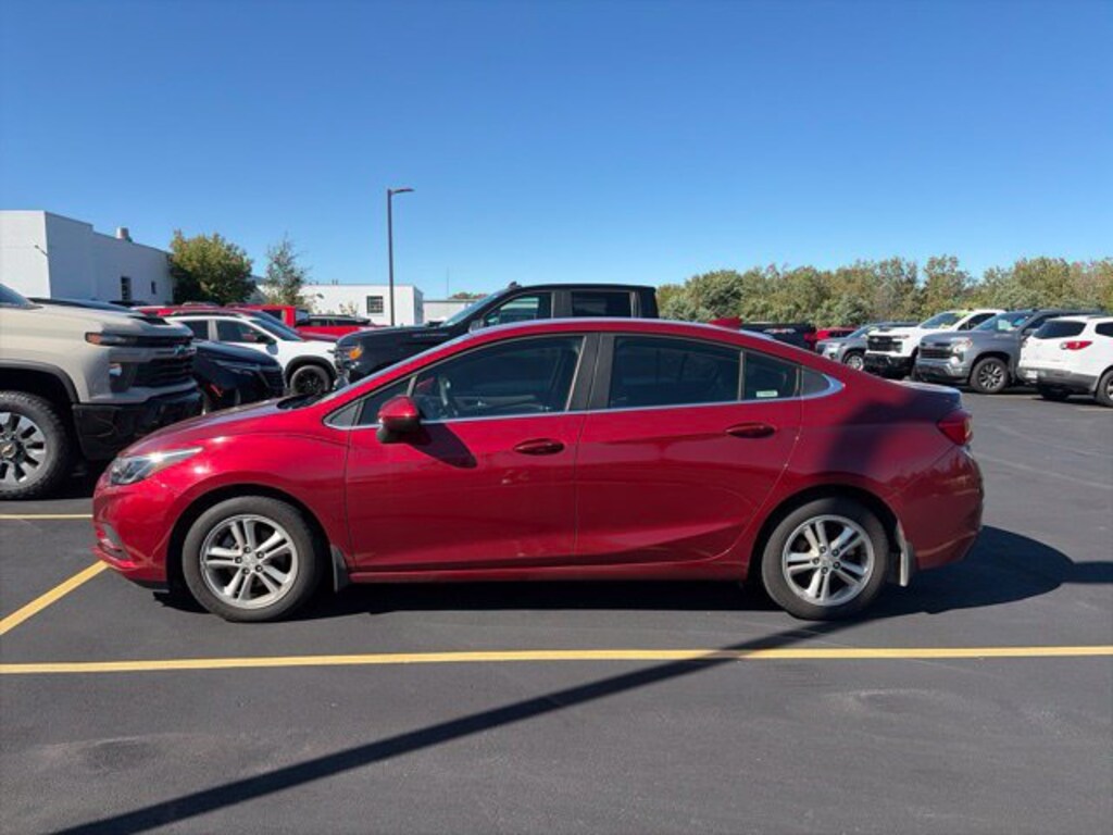 Used 2018 Chevrolet Cruze LT Car