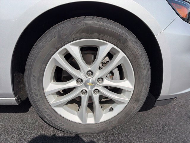 Used 2018 Chevrolet Malibu LT Car