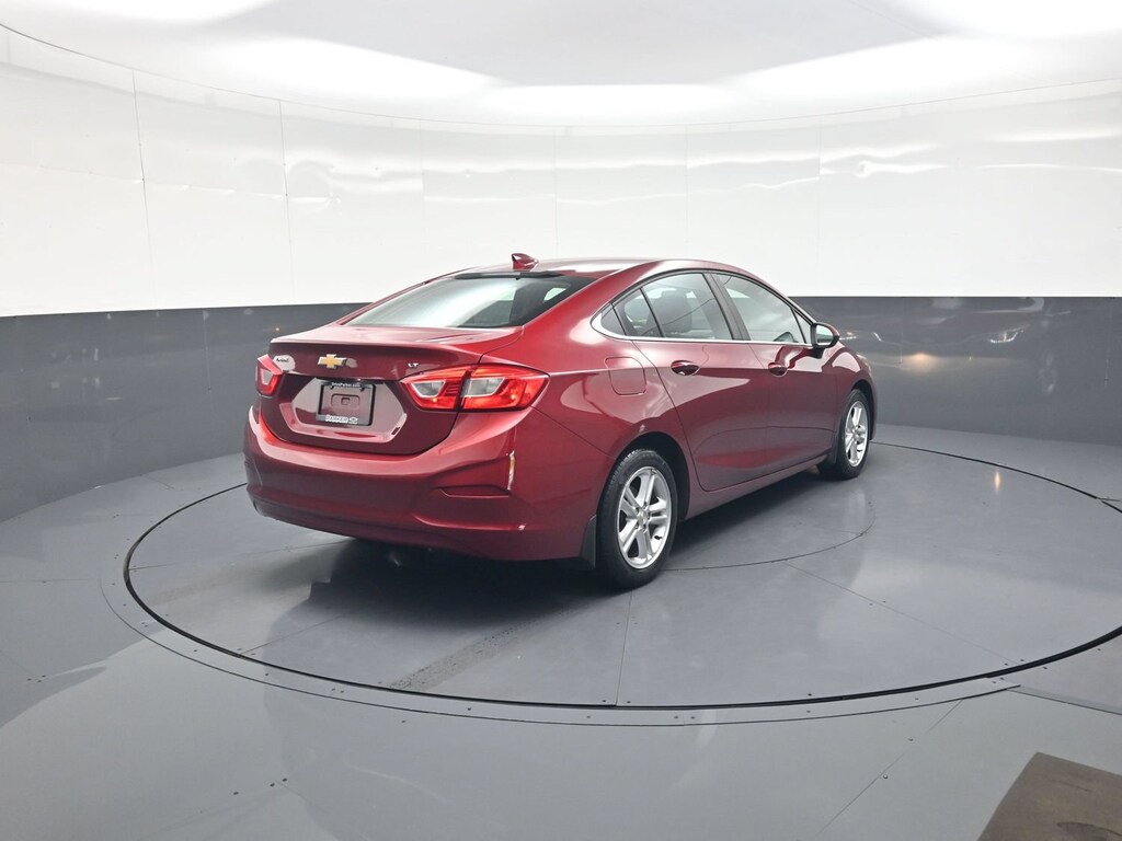 Used 2018 Chevrolet Cruze LT Car