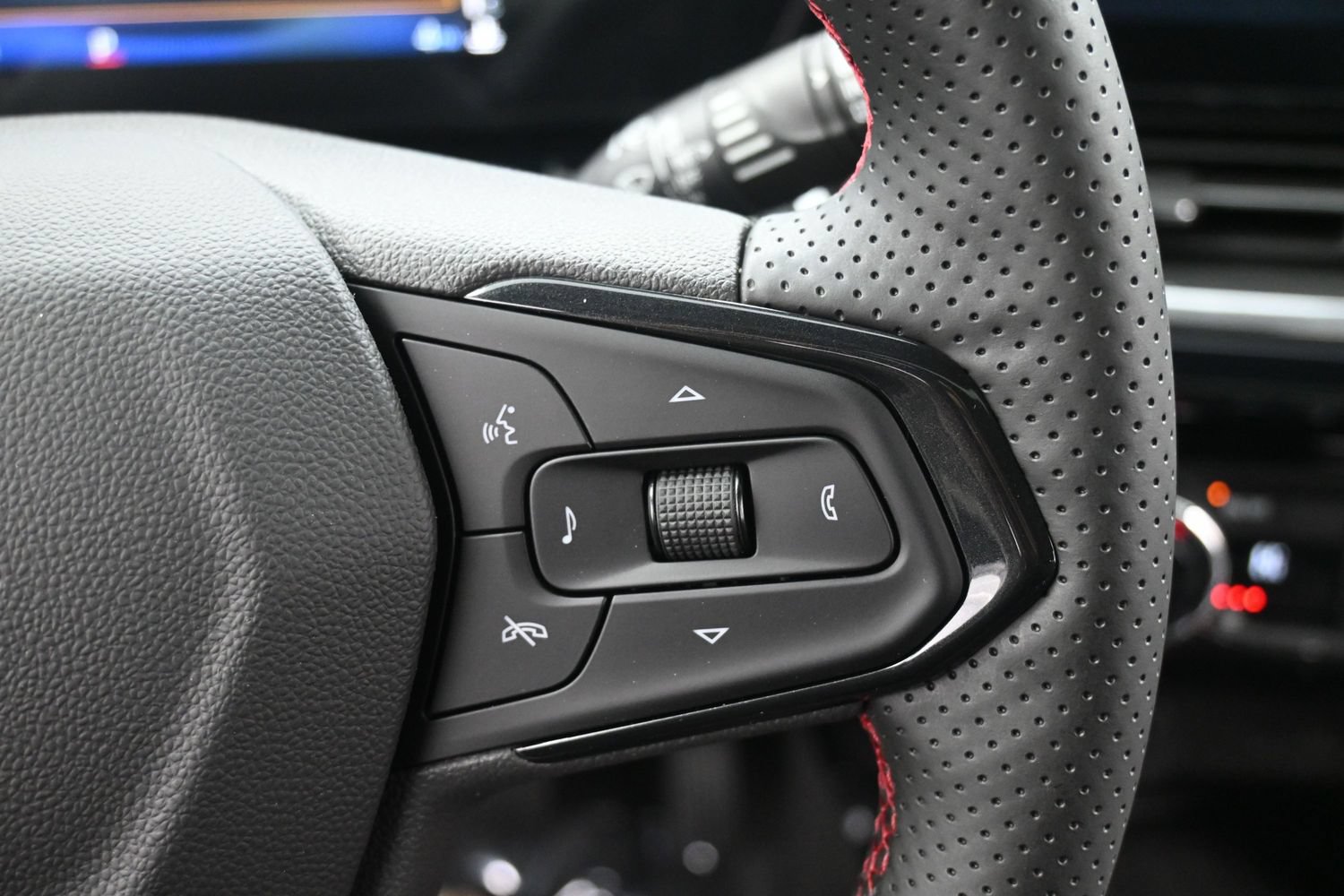 2026 Chevrolet Trax RS - Photo 24