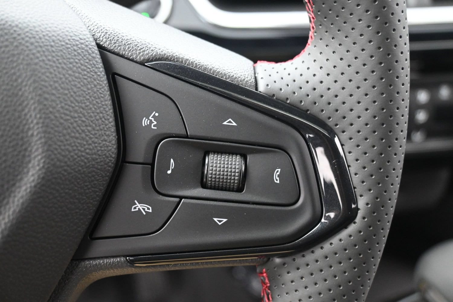 2026 Chevrolet Trax RS - Photo 22
