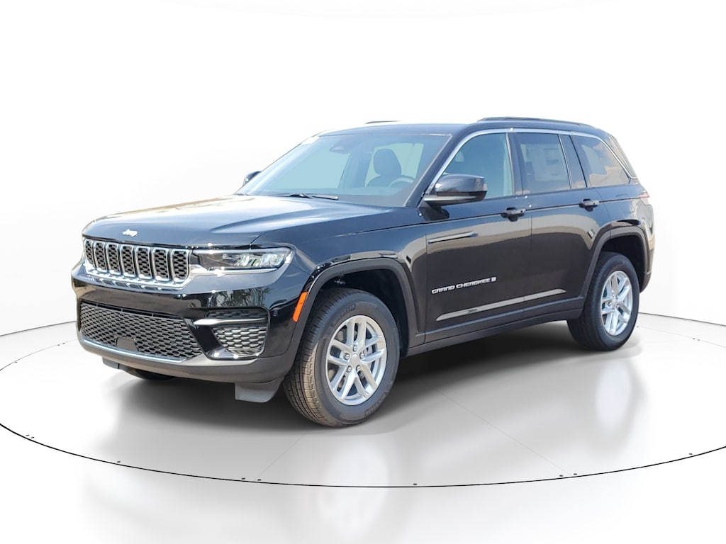 New 2026 Jeep Grand Cherokee LAREDO 4X4 Sport Utility