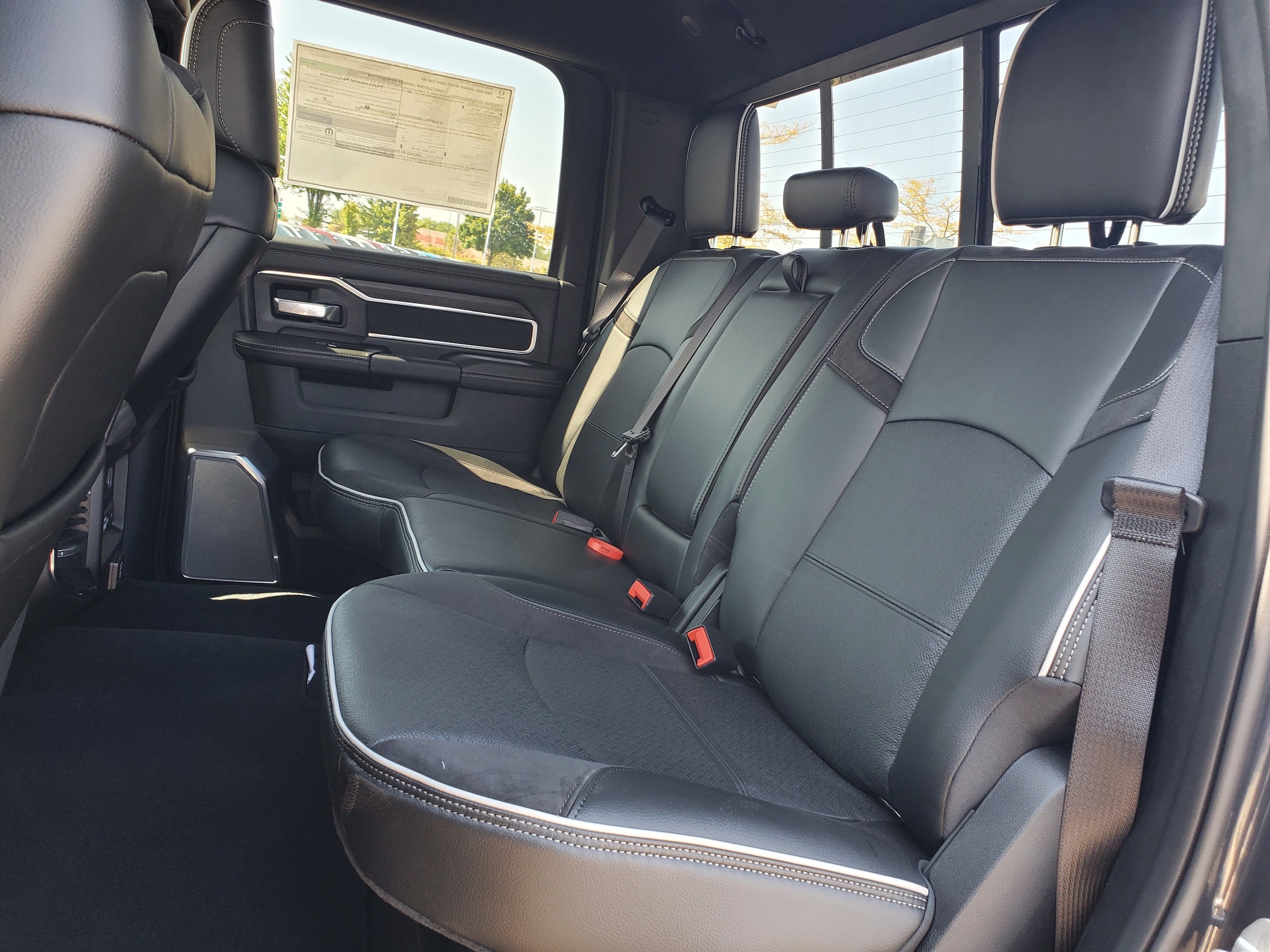 2026 RAM 2500 Laramie - Photo 28
