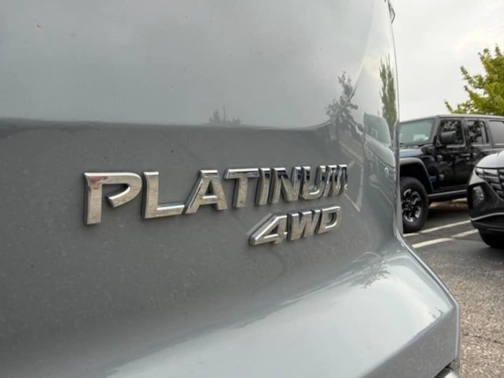 Used 2023 Nissan Pathfinder Platinum SUV