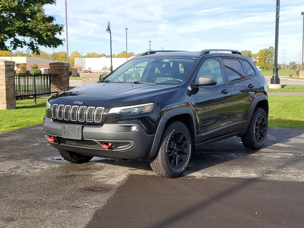 Used 2019 Jeep Cherokee Trailhawk SUV