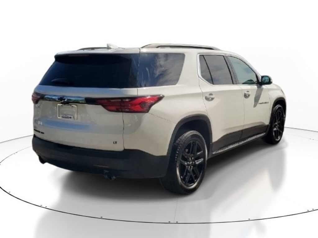 Used 2023 Chevrolet Traverse LT Leather SUV