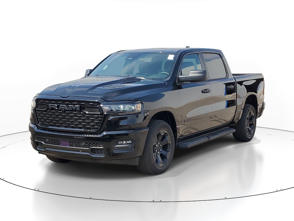 New 2026 Ram 1500 EXPRESS CREW CAB 4X4 5'7 BOX Pickup