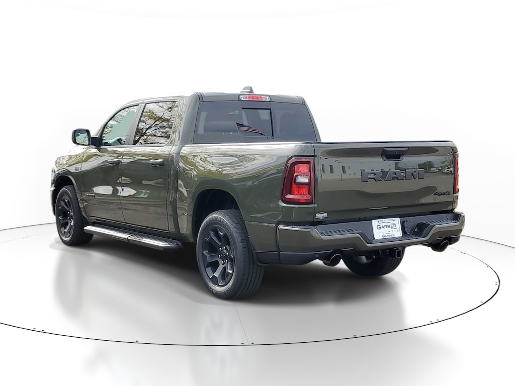 New 2027 Ram 1500 EXPRESS CREW CAB 4X4 5'7 BOX Pickup