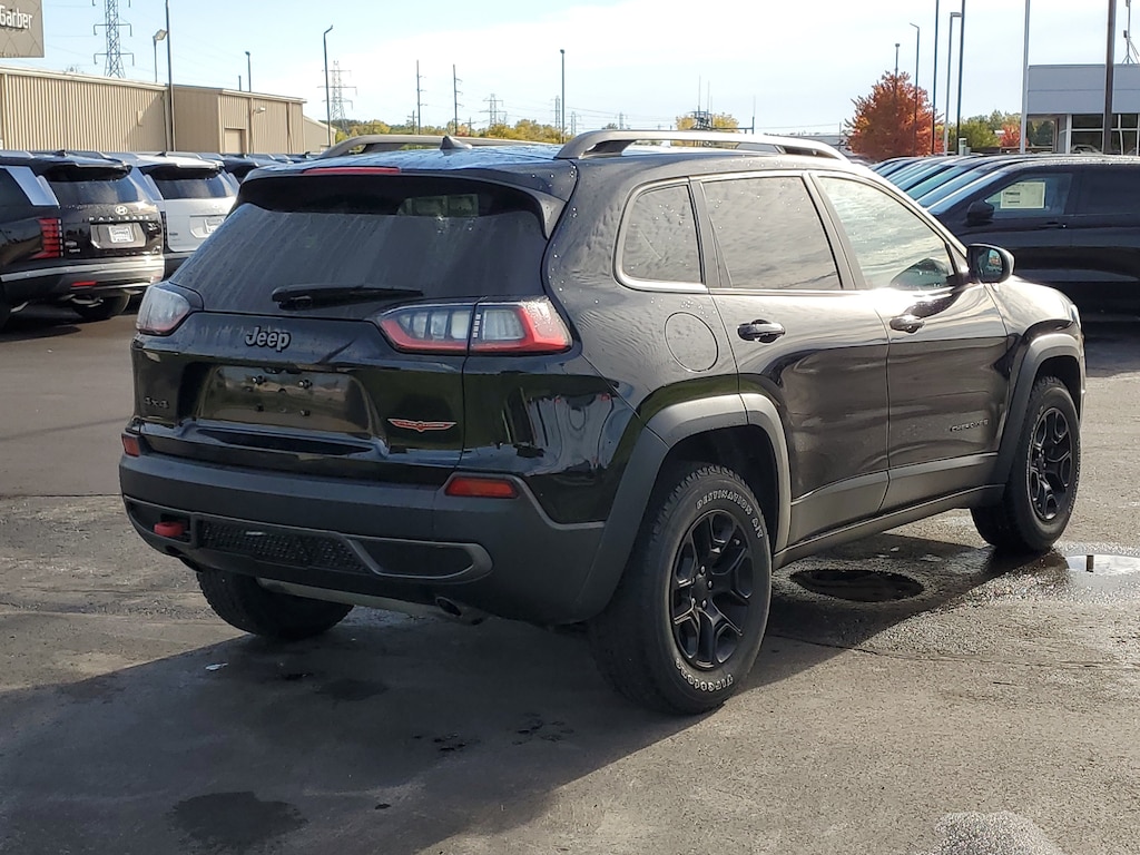 Used 2019 Jeep Cherokee Trailhawk SUV