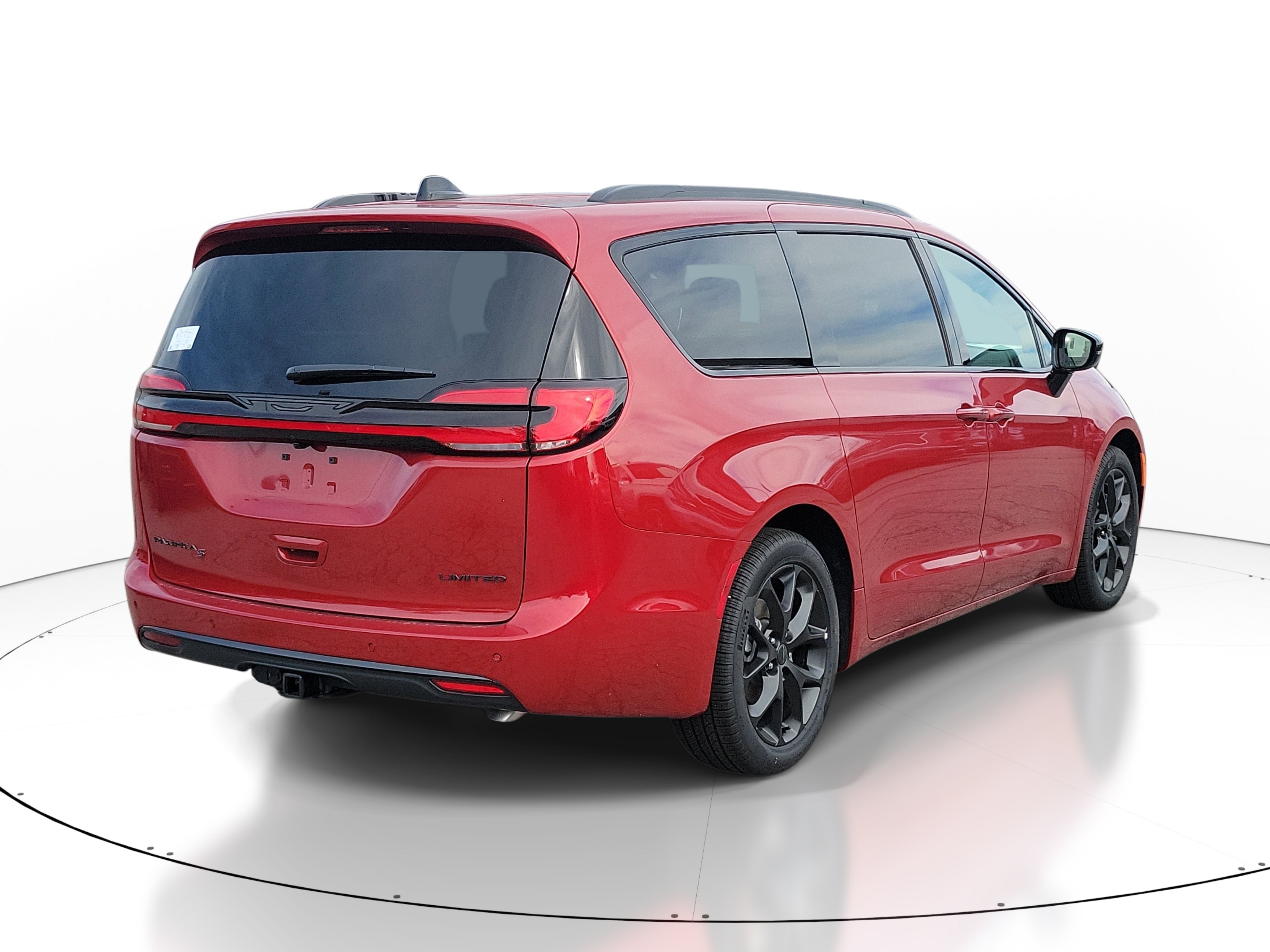 New 2027 Chrysler Pacifica LIMITED Passenger Van