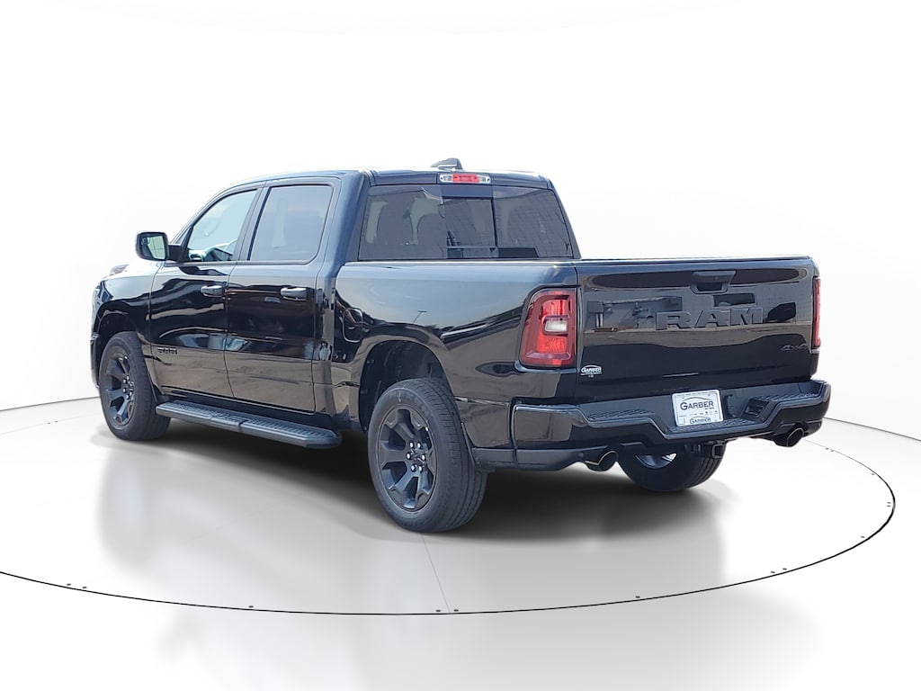 New 2026 Ram 1500 EXPRESS CREW CAB 4X4 5'7 BOX Pickup