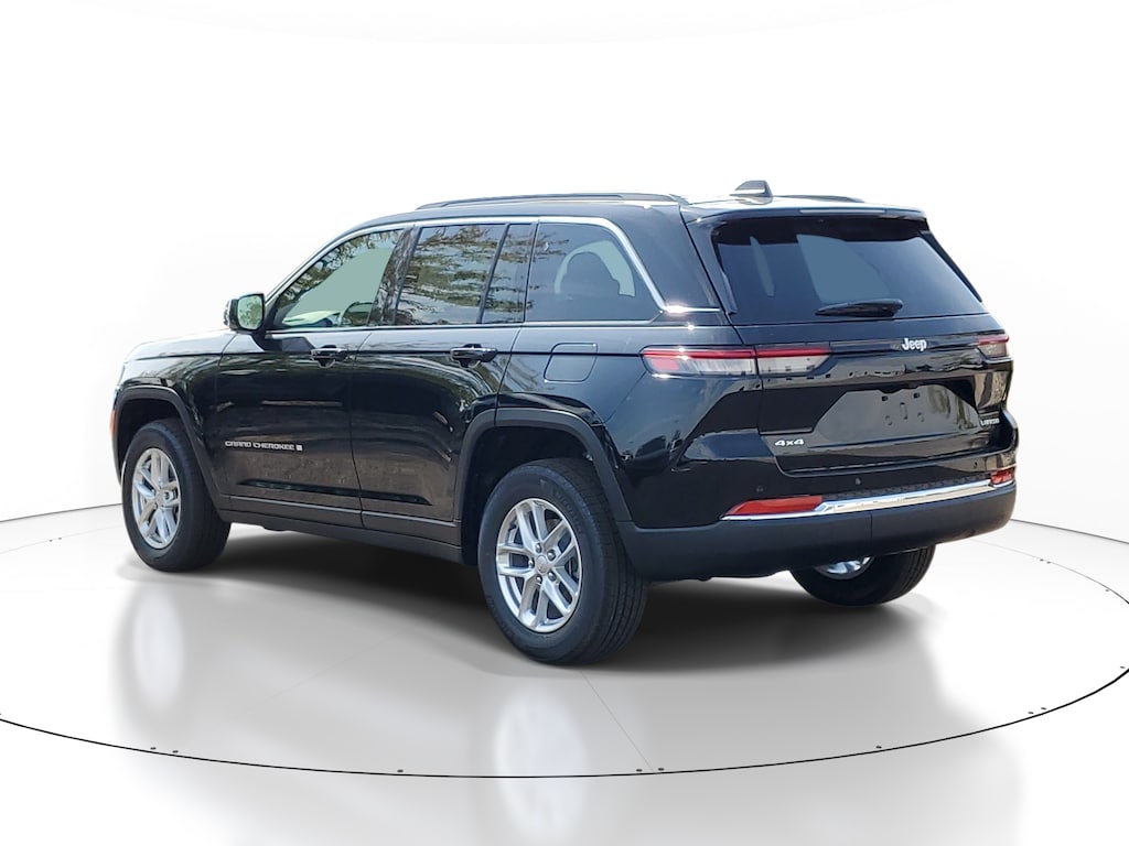 New 2026 Jeep Grand Cherokee LAREDO 4X4 Sport Utility