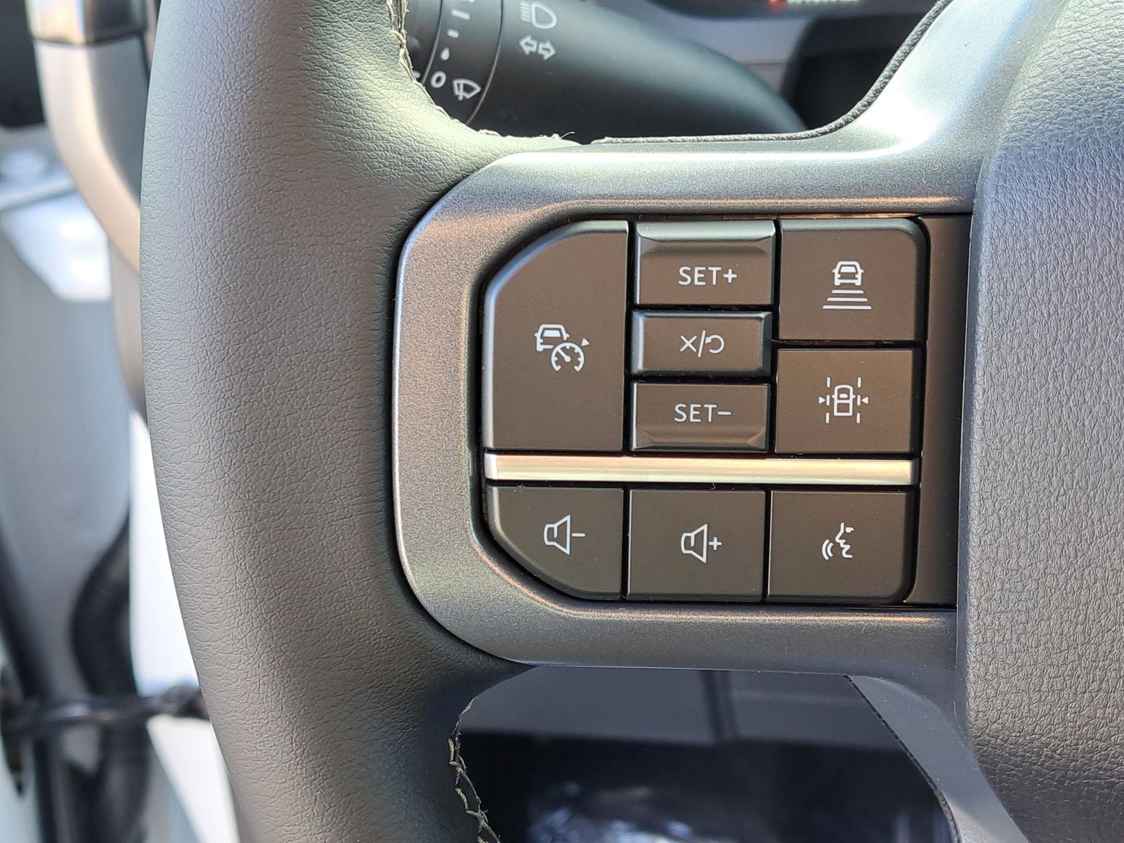 2025 Ford F-150 XLT - Photo 12