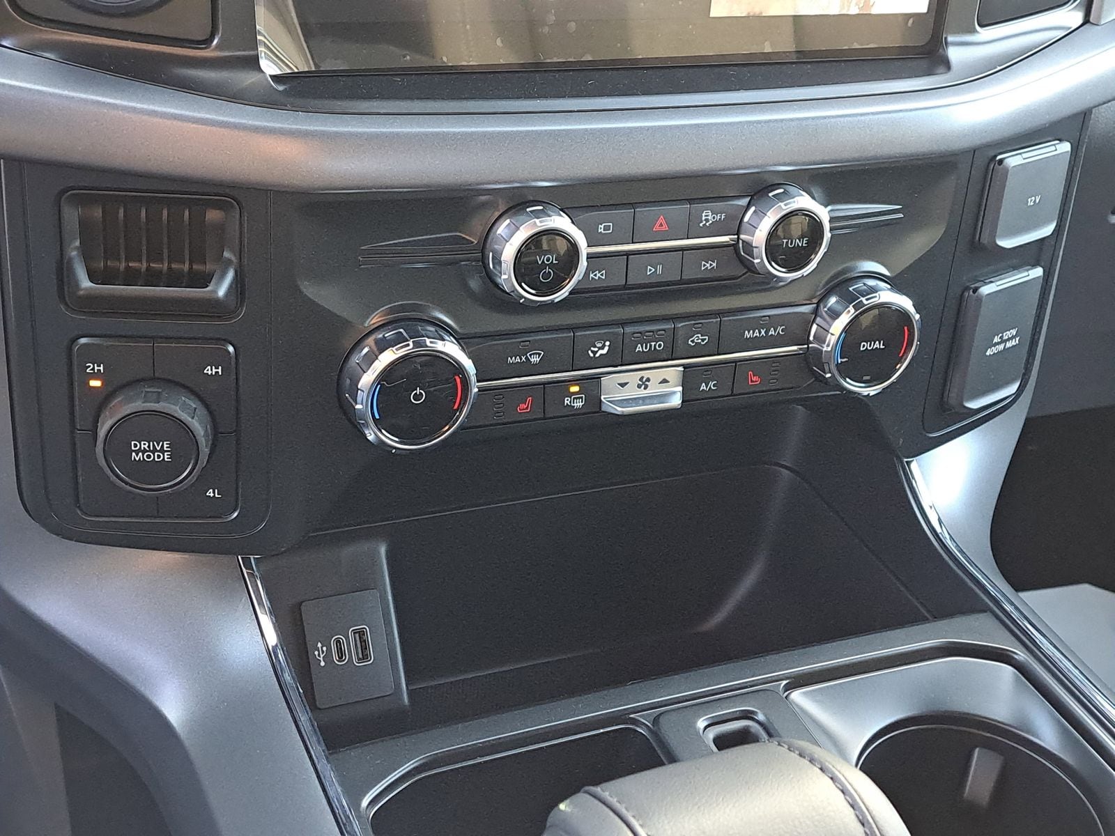 2025 Ford F-150 XLT - Photo 18