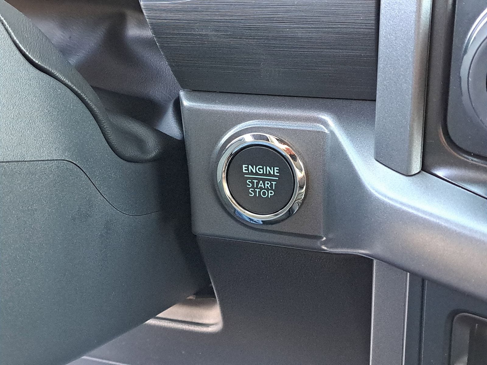 2025 Ford F-150 XLT - Photo 14