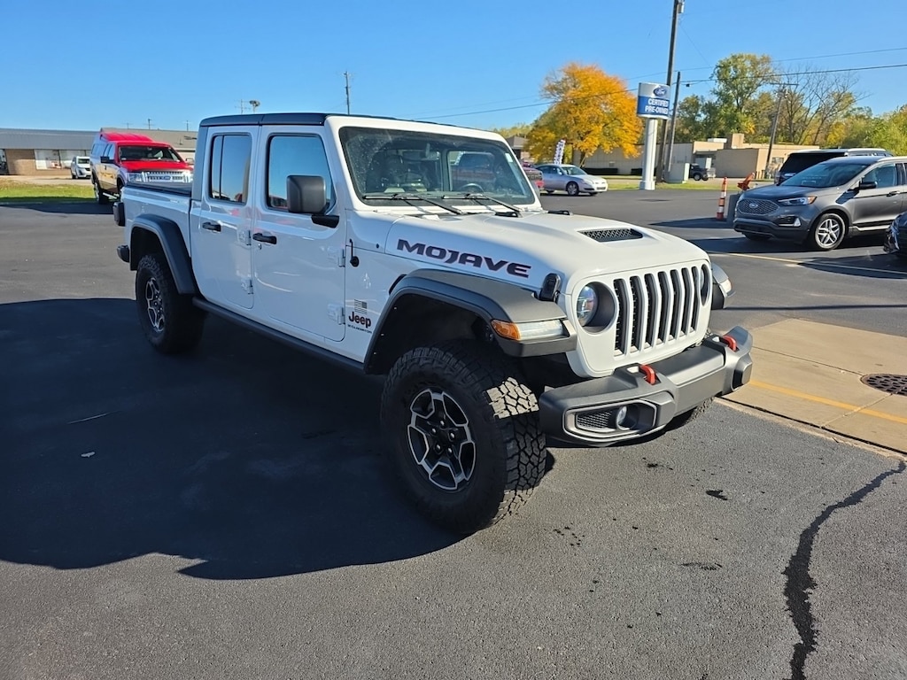 Used 2023 Jeep Gladiator Mojave Truck Crew Cab
