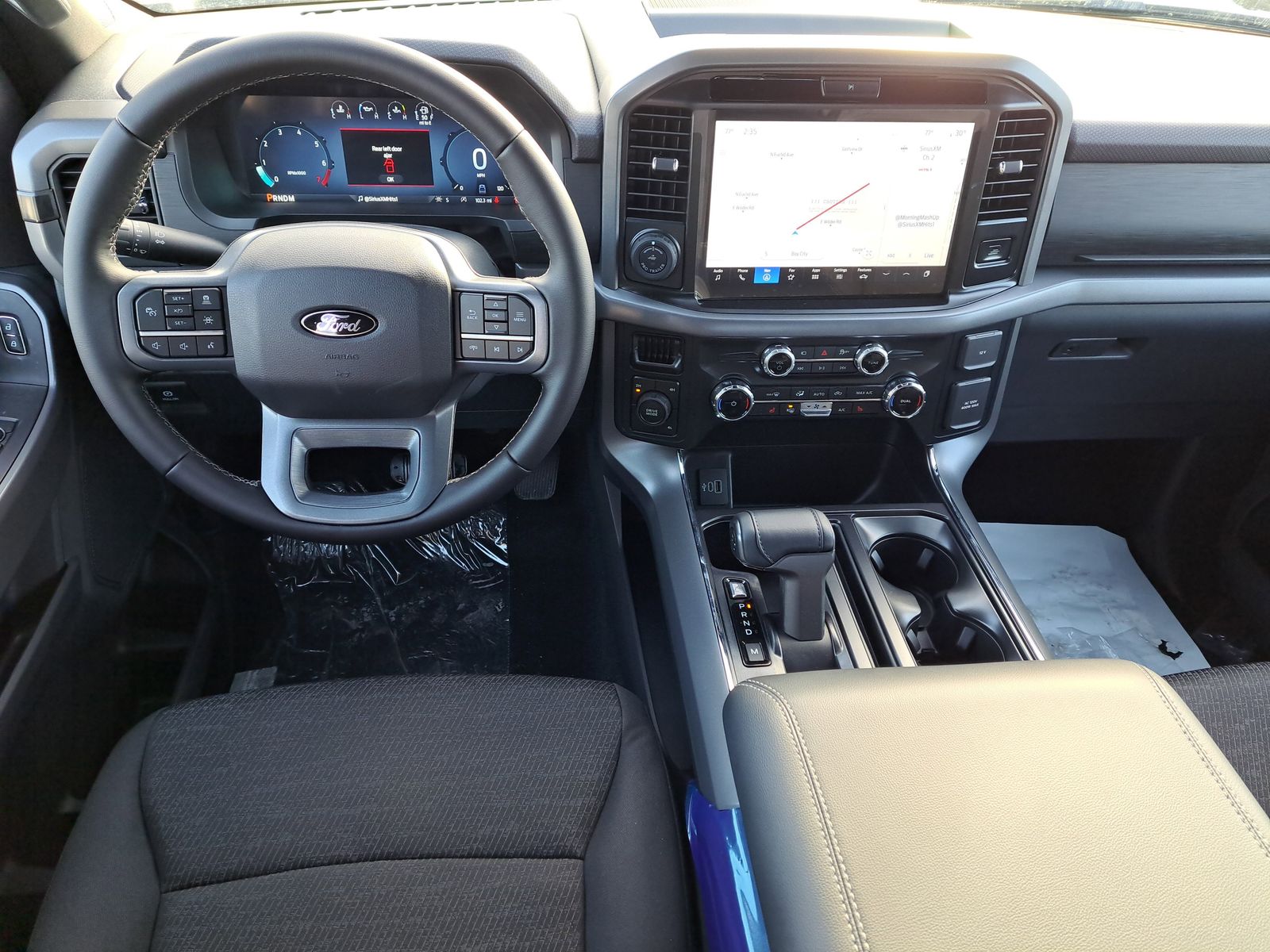 2025 Ford F-150 XLT - Photo 25