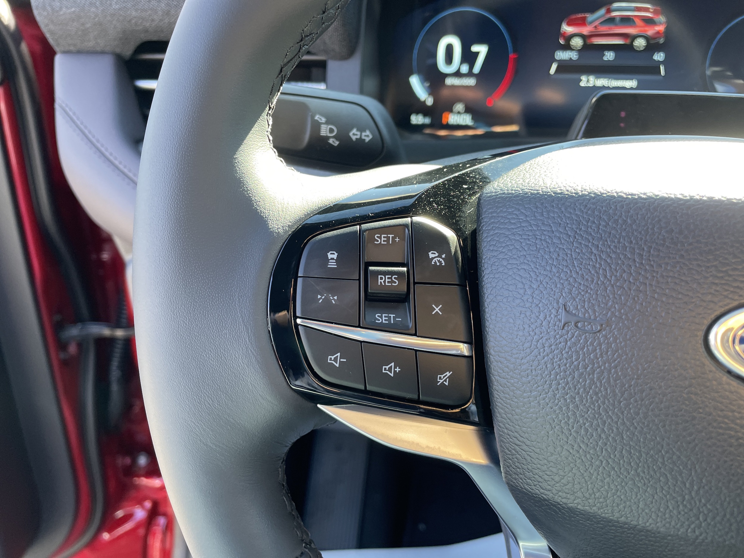 2026 Ford Explorer Platinum - Photo 17