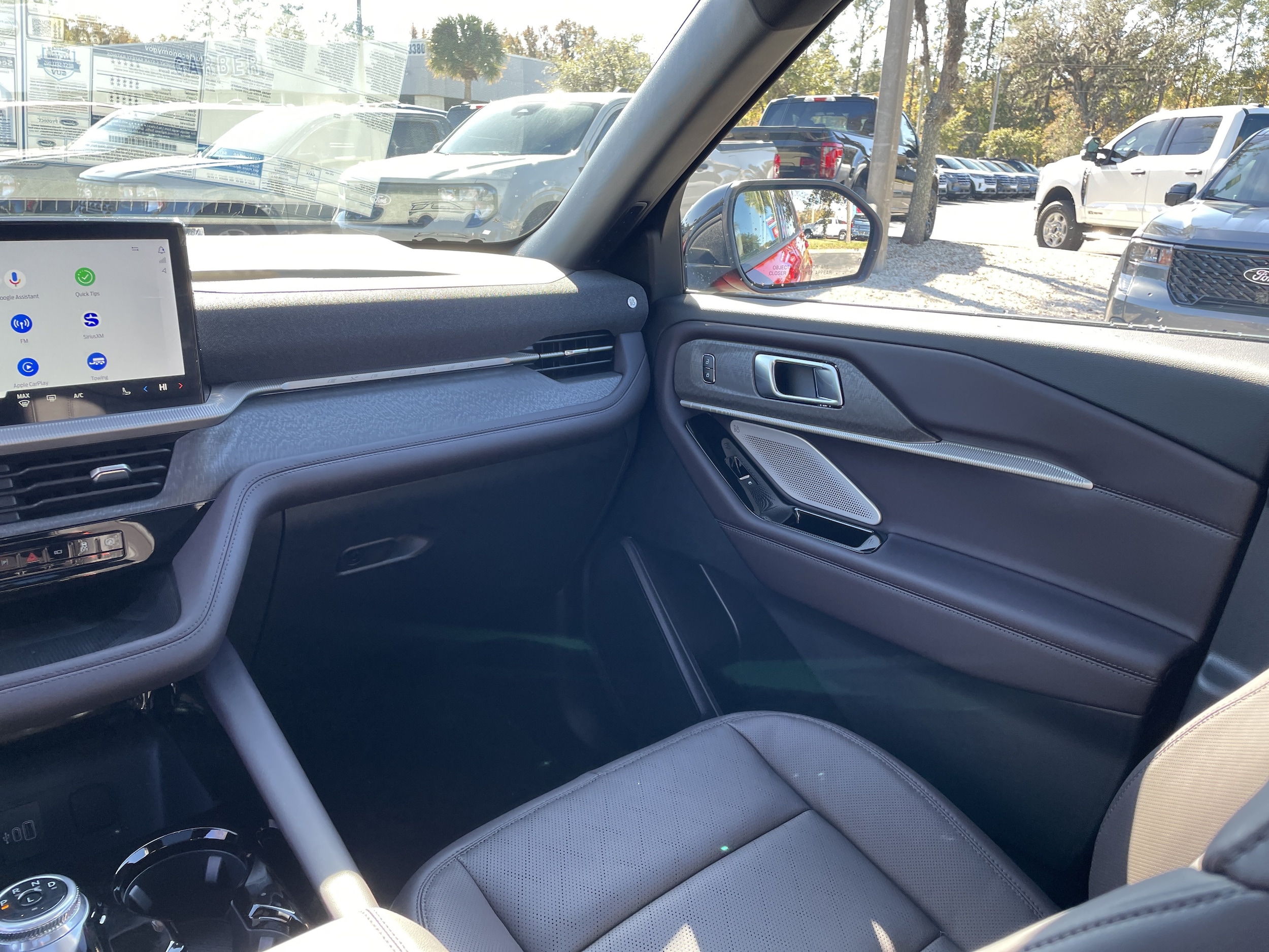 2026 Ford Explorer Platinum - Photo 32