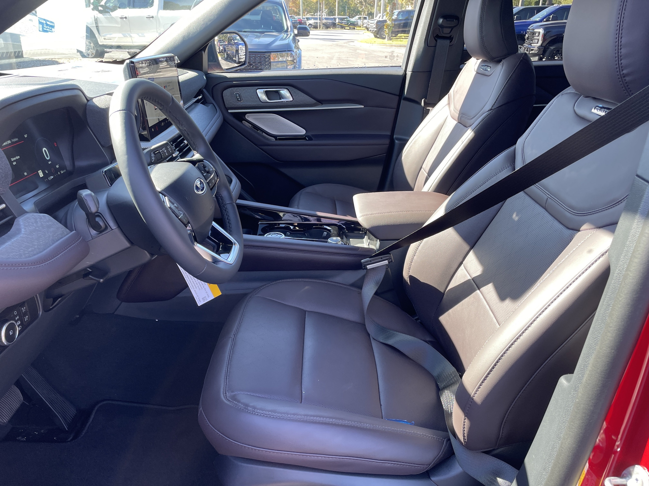 2026 Ford Explorer Platinum - Photo 12