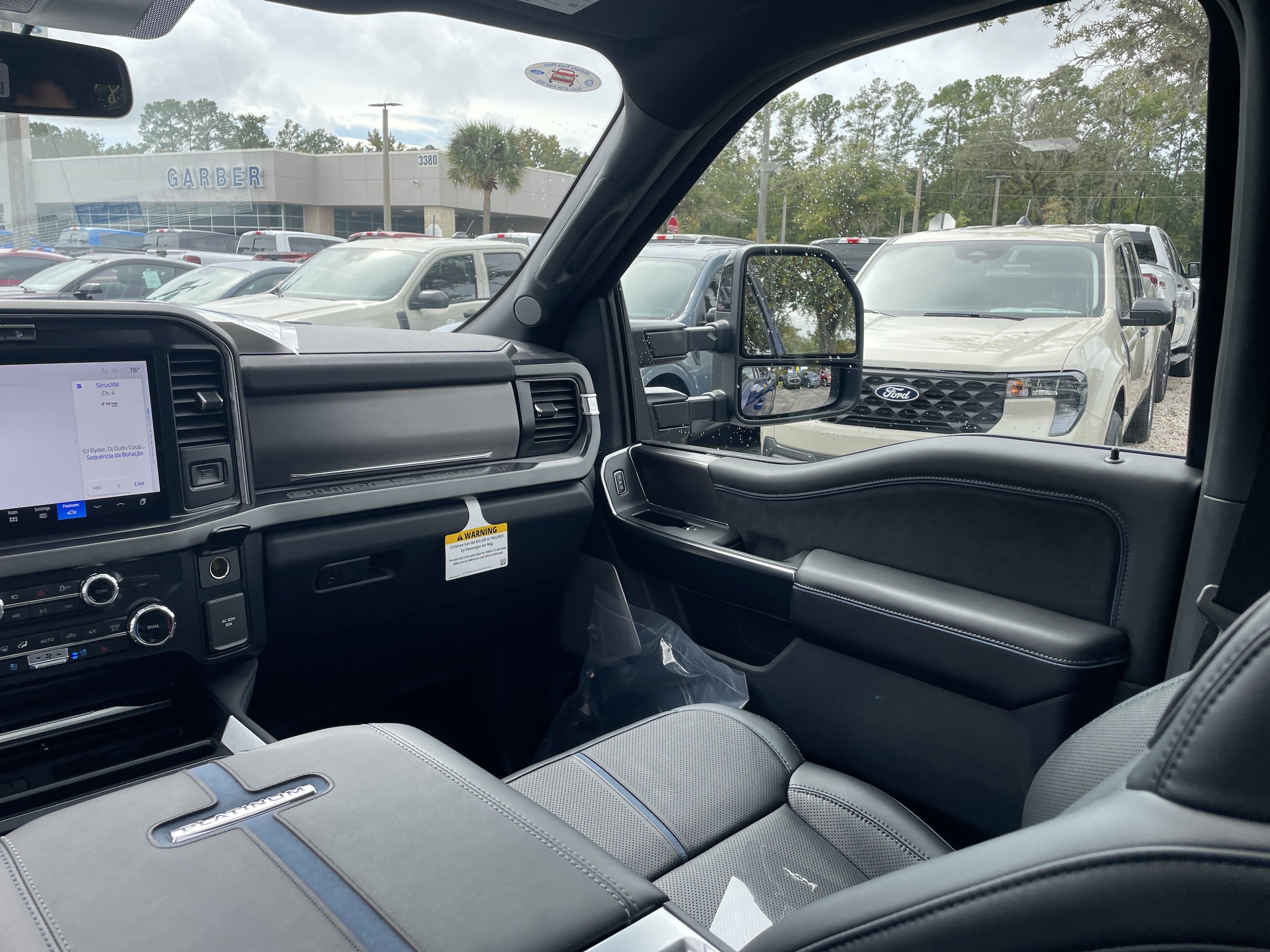 2026 Ford F-350 Super Duty Platinum - Photo 37