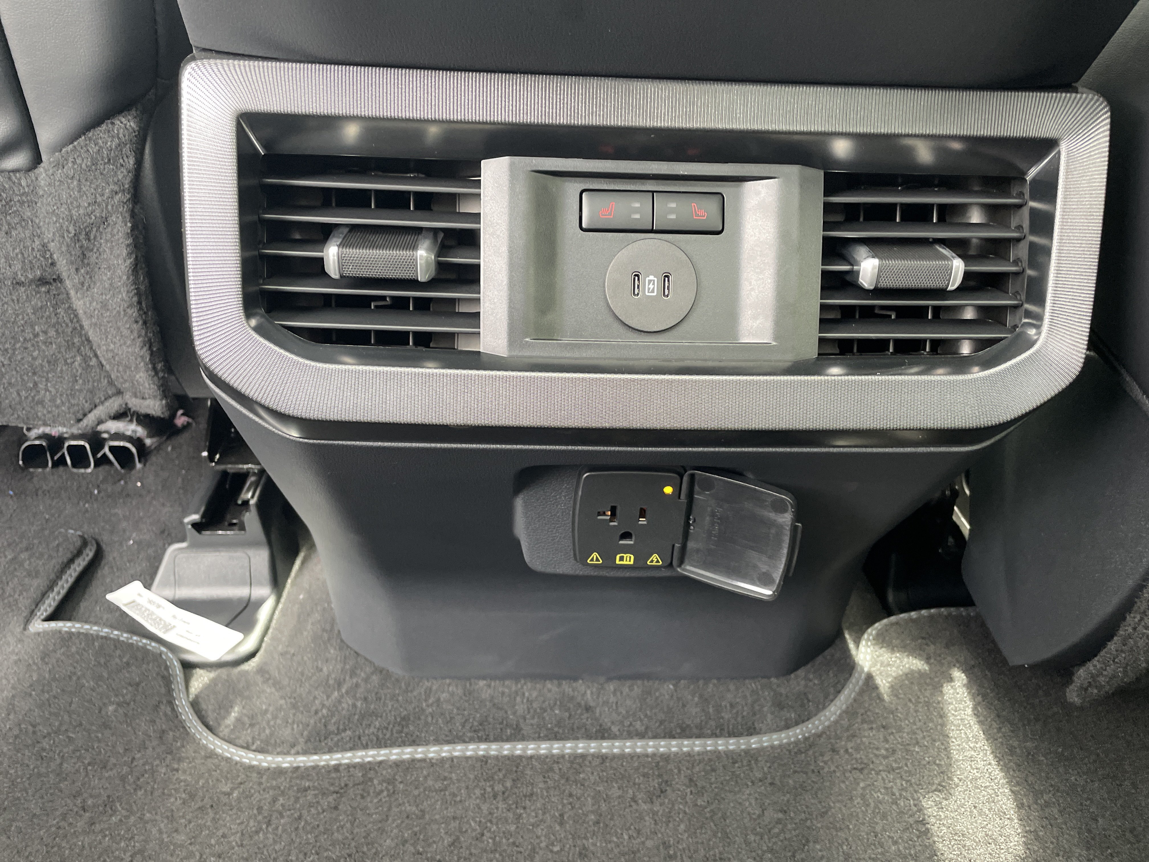 2026 Ford F-350 Super Duty Platinum - Photo 36