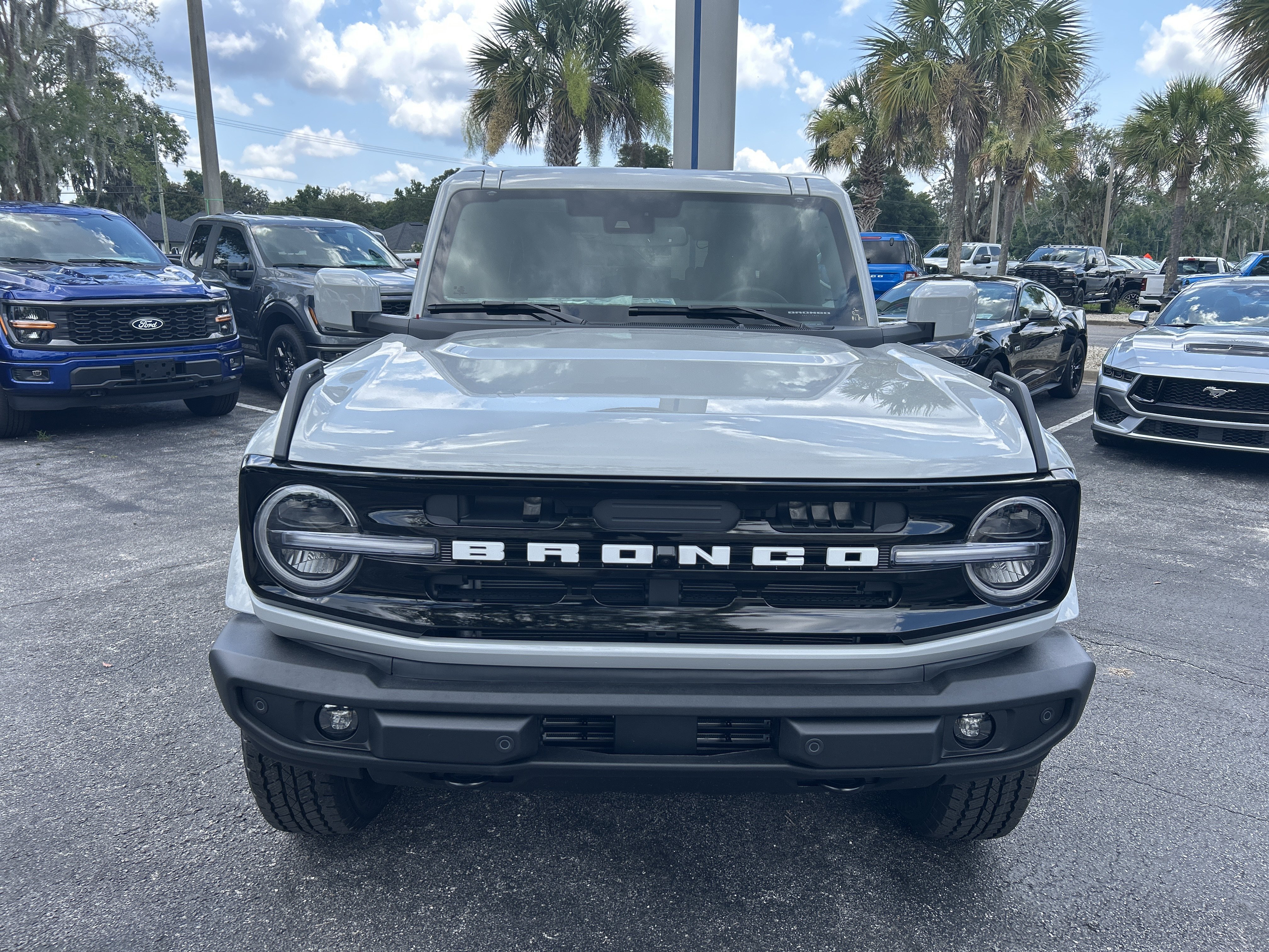 New 2026 Ford Bronco Outer Banks SUV